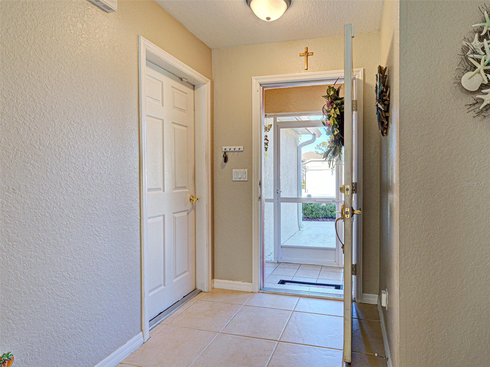 589 ROSE APPLE CIRCLE, PORT CHARLOTTE, FL, 33954