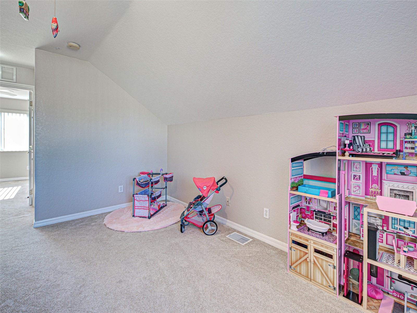 589 ROSE APPLE CIRCLE, PORT CHARLOTTE, FL, 33954