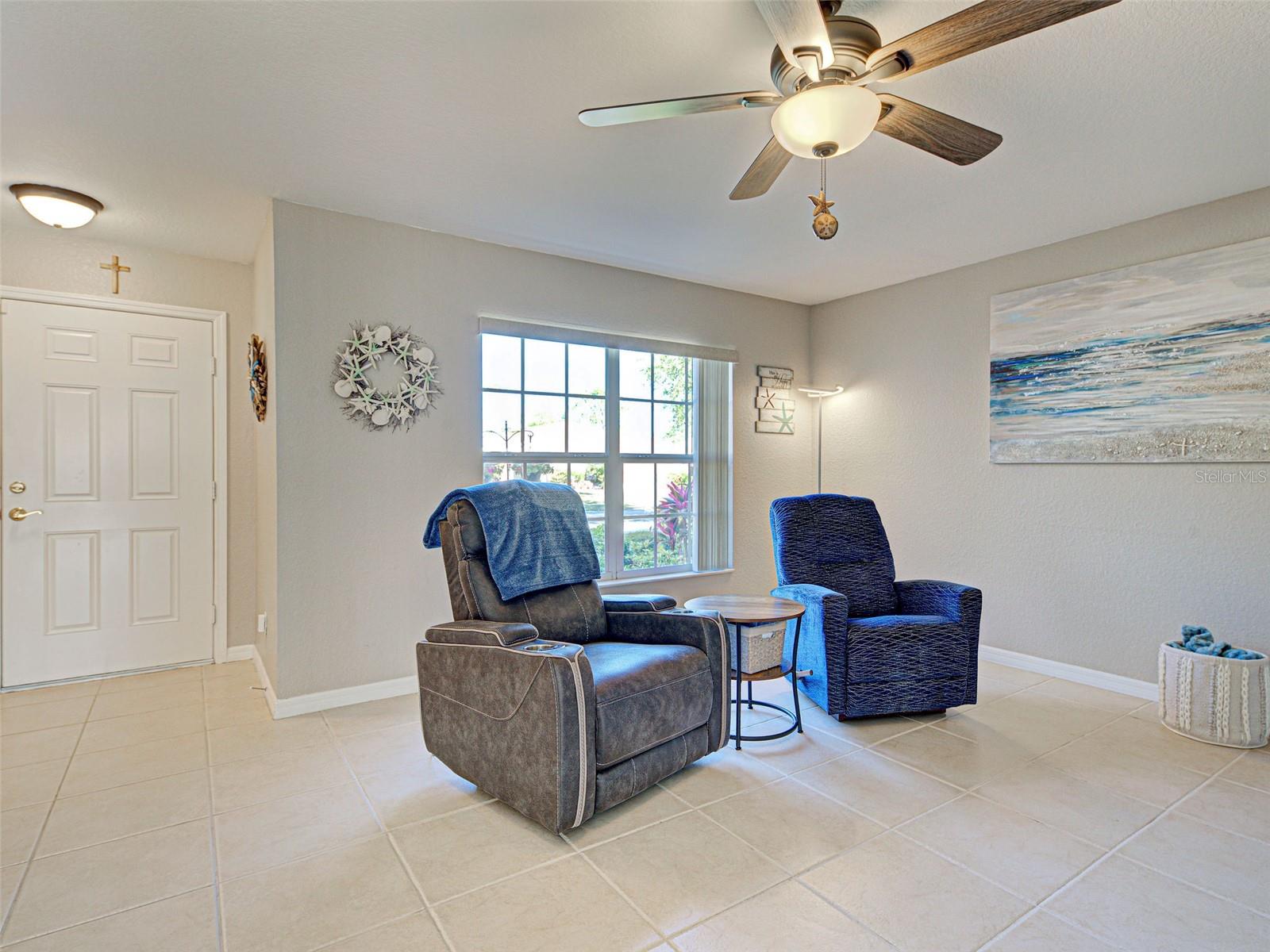 589 ROSE APPLE CIRCLE, PORT CHARLOTTE, FL, 33954