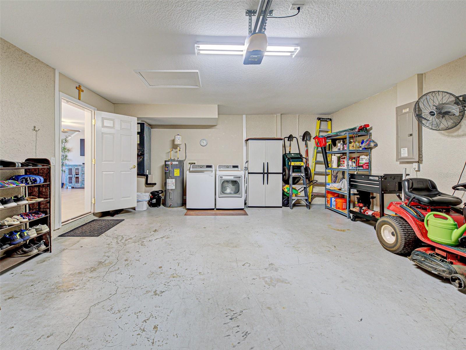 589 ROSE APPLE CIRCLE, PORT CHARLOTTE, FL, 33954