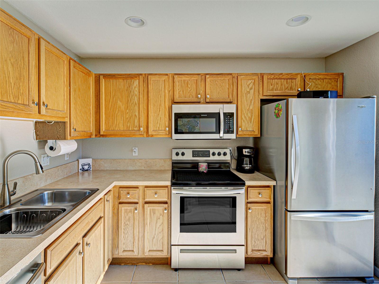 589 ROSE APPLE CIRCLE, PORT CHARLOTTE, FL, 33954