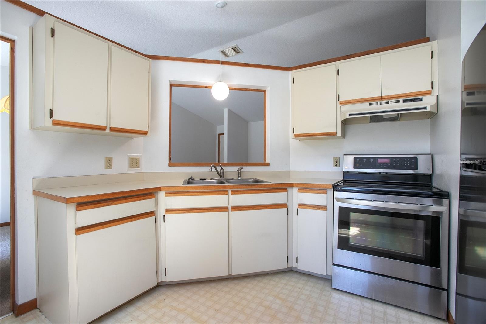 2017 MONTEREY DR, DELTONA, FL, 32738