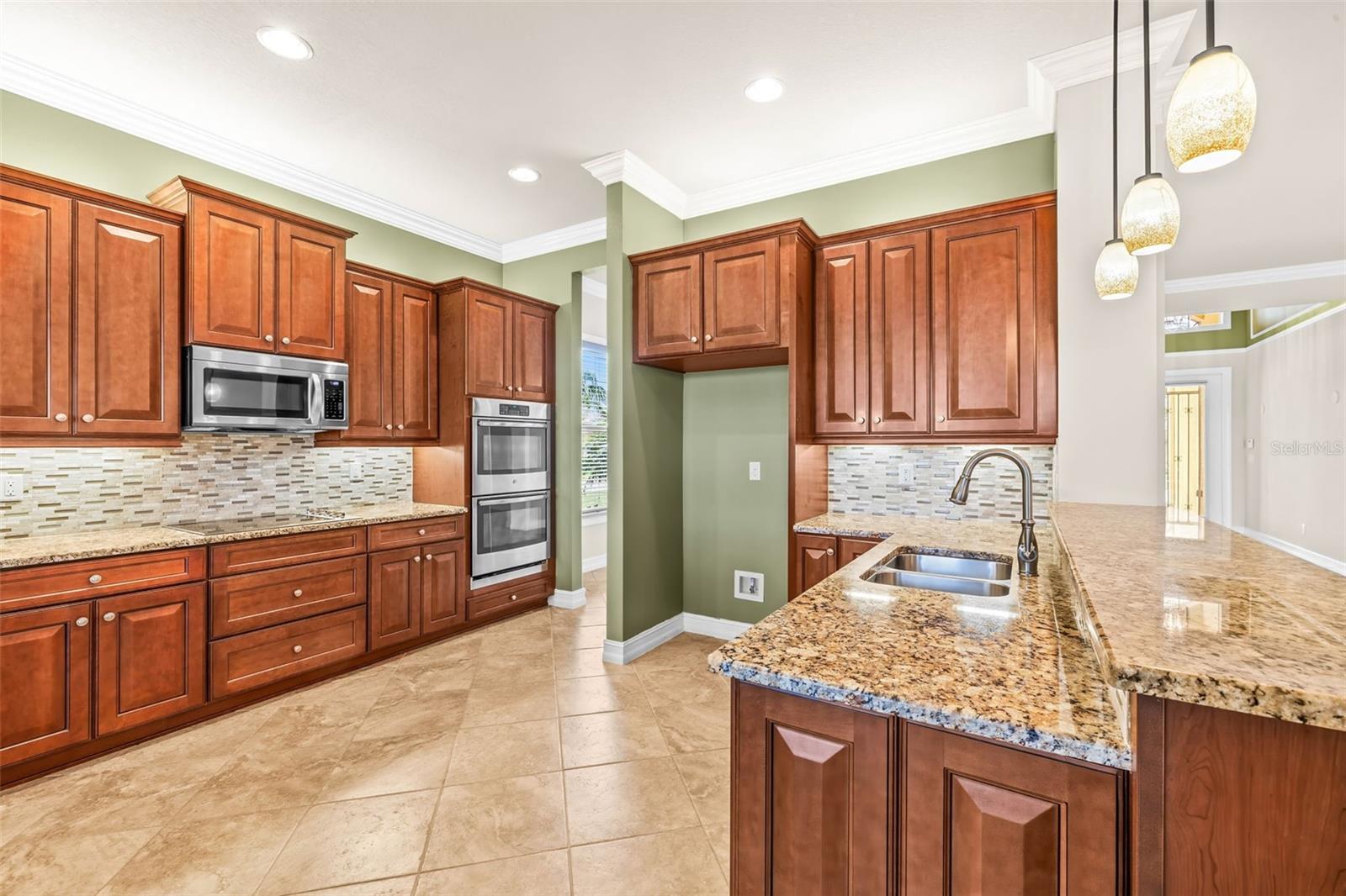 5073 STONE HARBOR CIR, WIMAUMA, FL, 33598