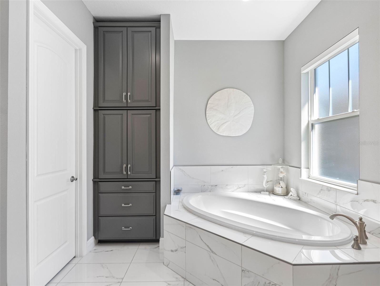 7415 PARADISO DR, APOLLO BEACH, FL, 33572