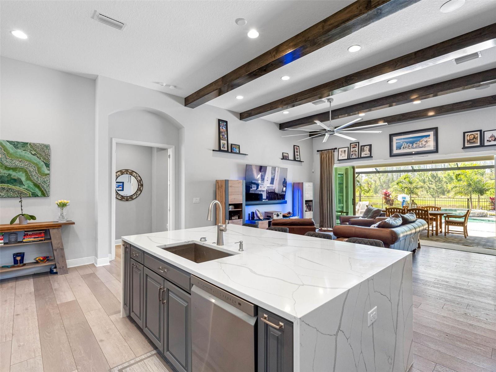 7415 PARADISO DR, APOLLO BEACH, FL, 33572