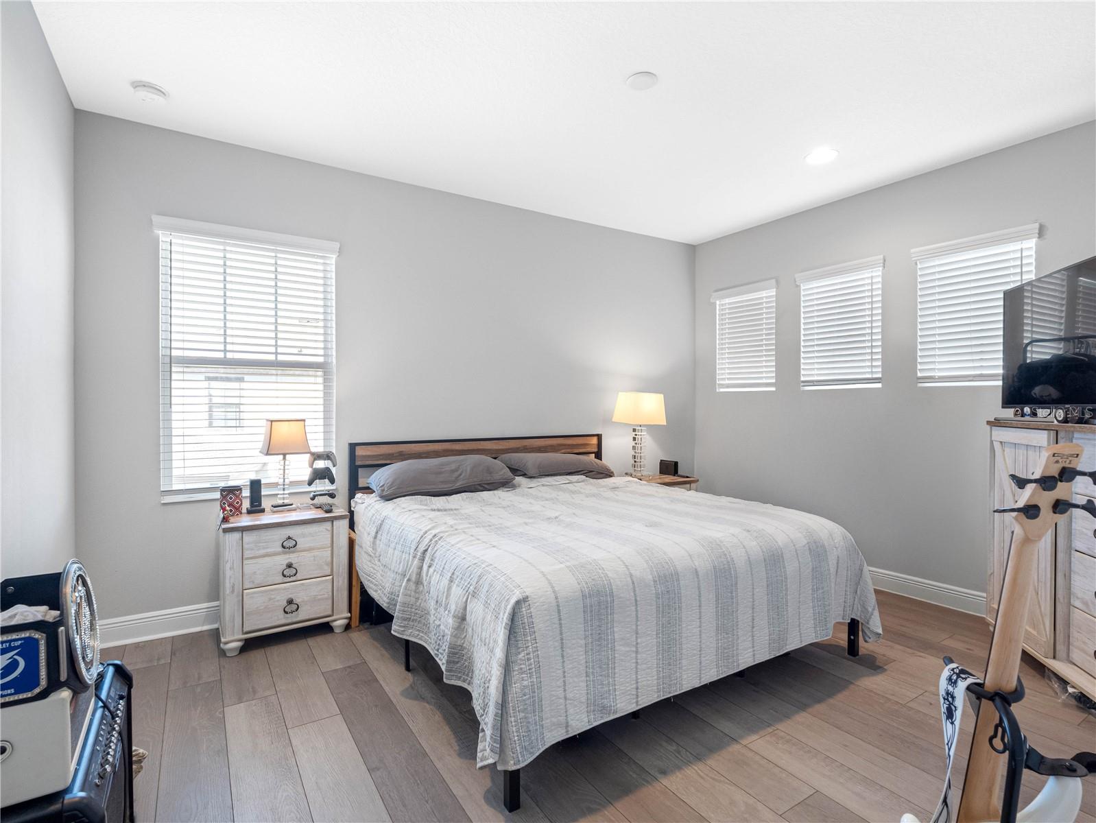 7415 PARADISO DR, APOLLO BEACH, FL, 33572