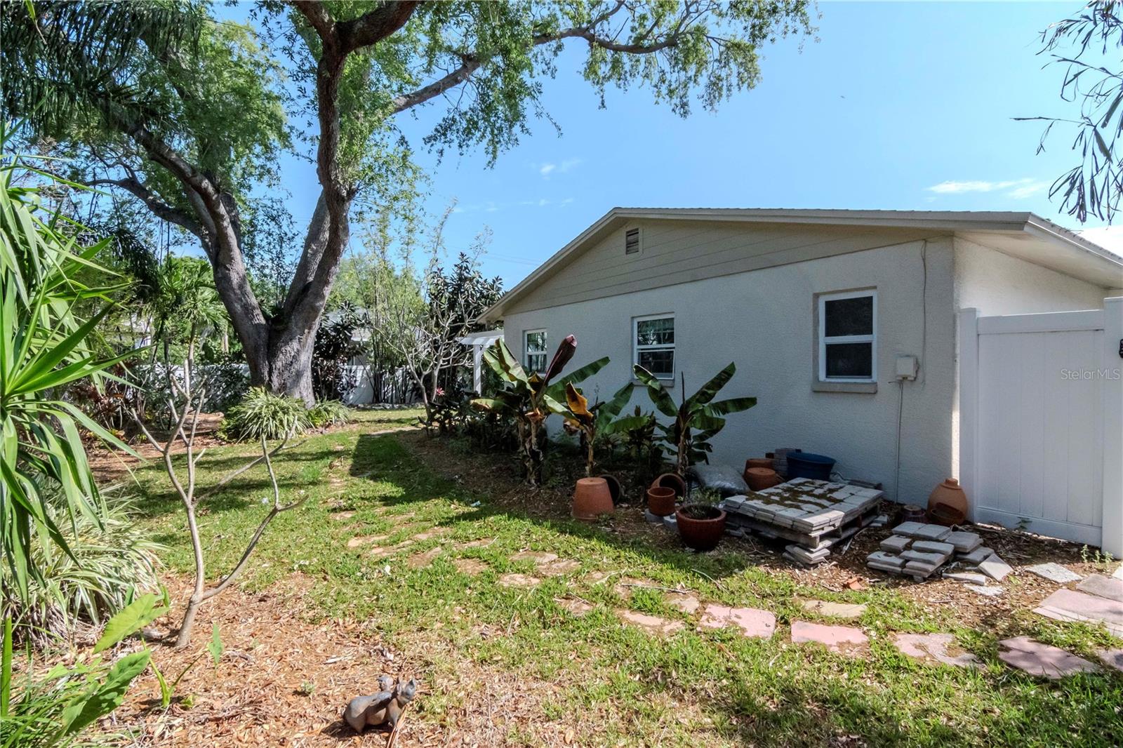 201 S TREASURE DR E, TAMPA, FL, 33609