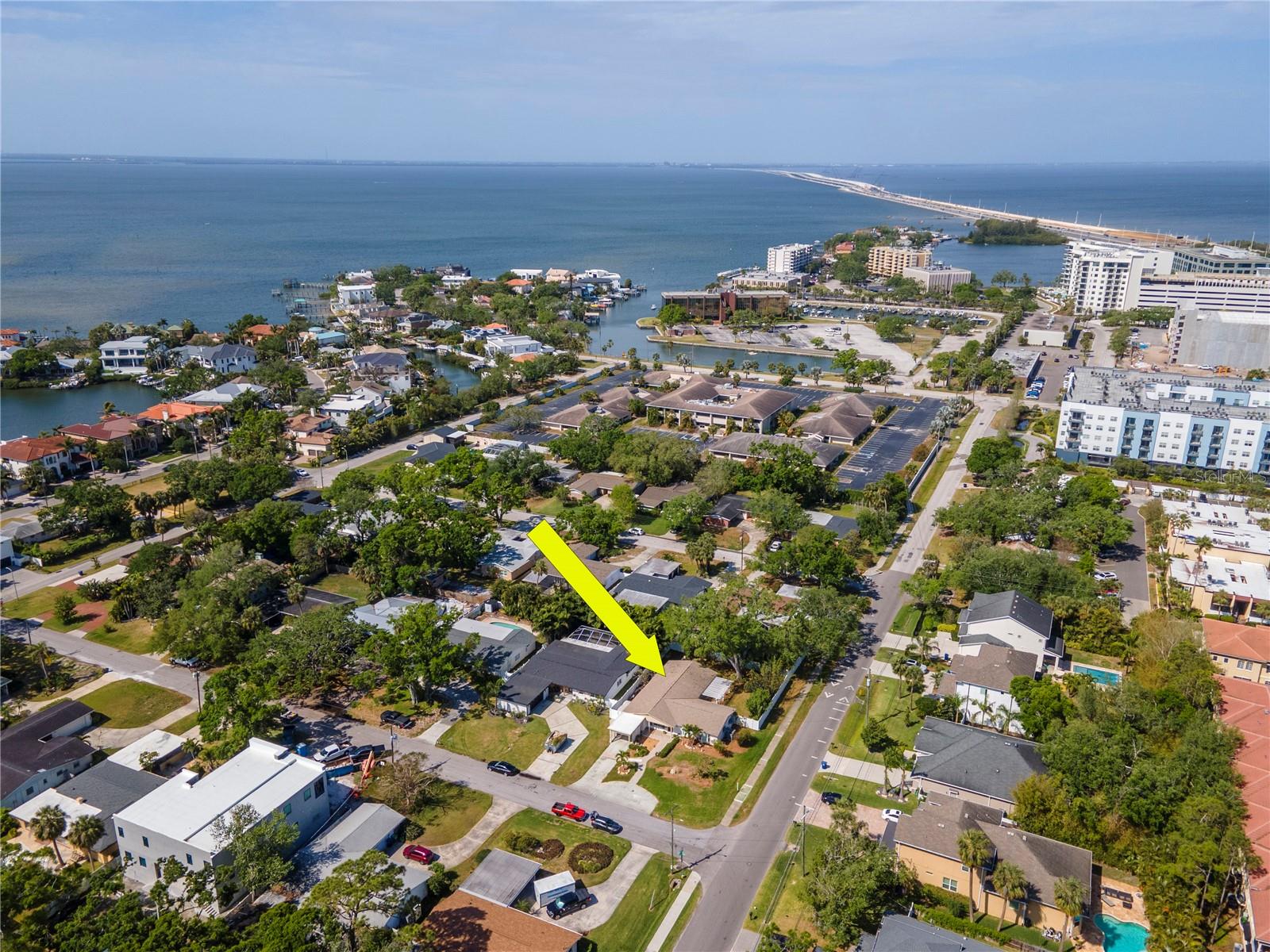 201 S TREASURE DR E, TAMPA, FL, 33609