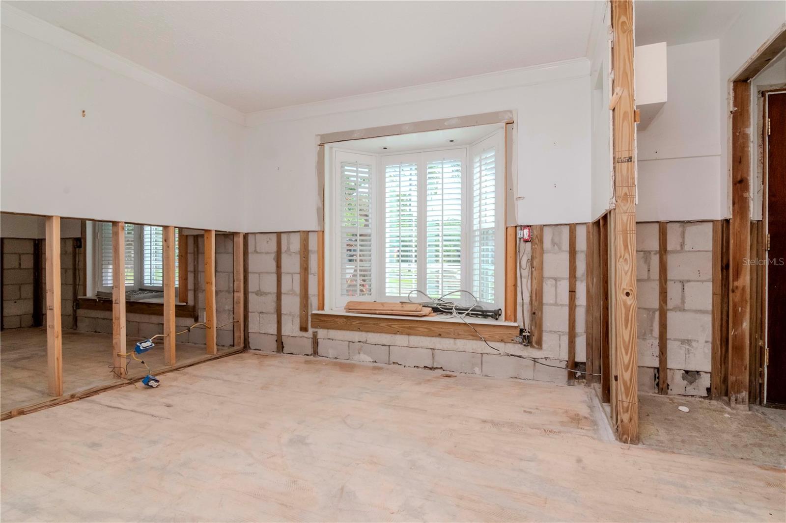 201 S TREASURE DR E, TAMPA, FL, 33609