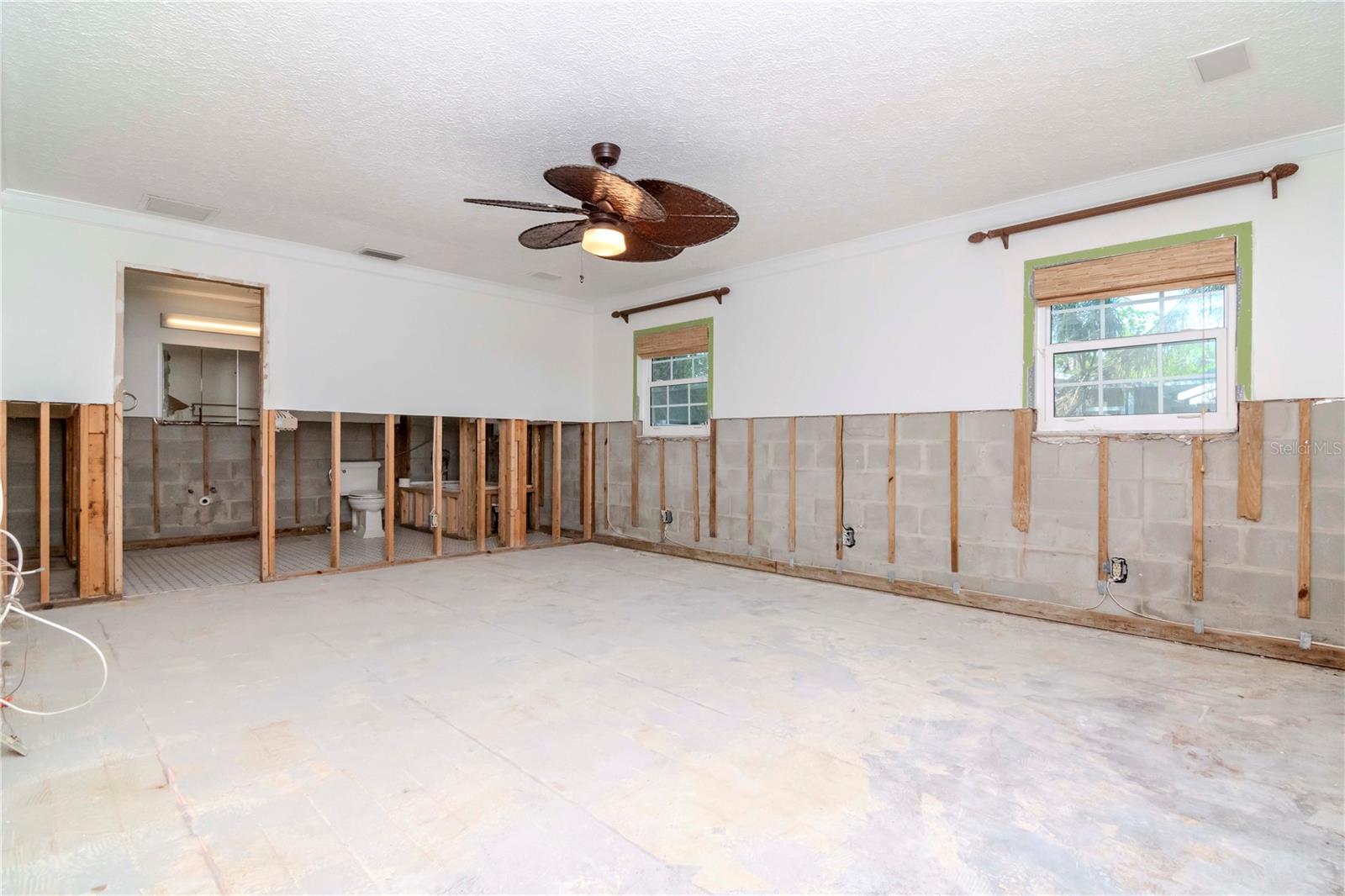 201 S TREASURE DR E, TAMPA, FL, 33609