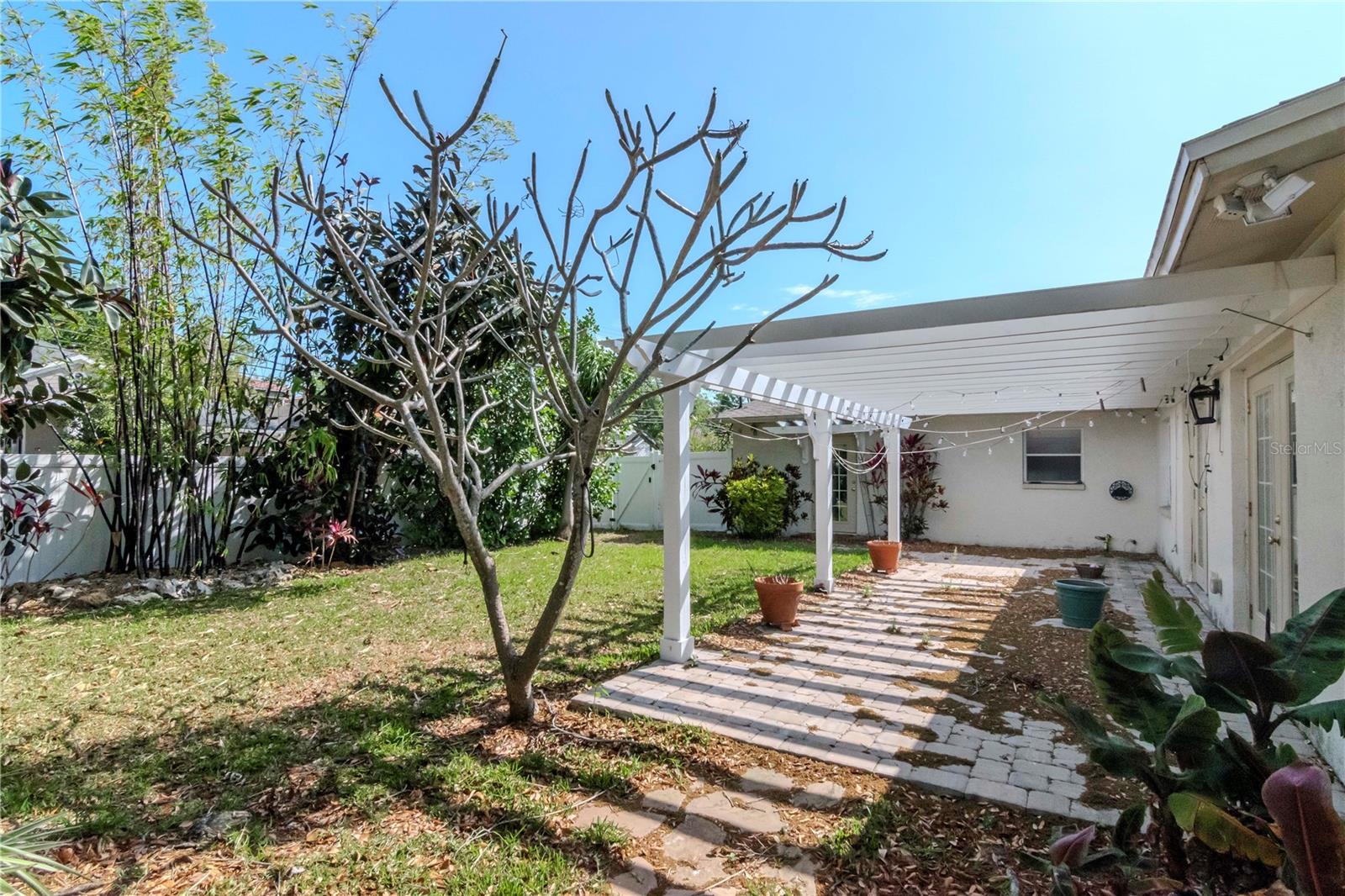 201 S TREASURE DR E, TAMPA, FL, 33609