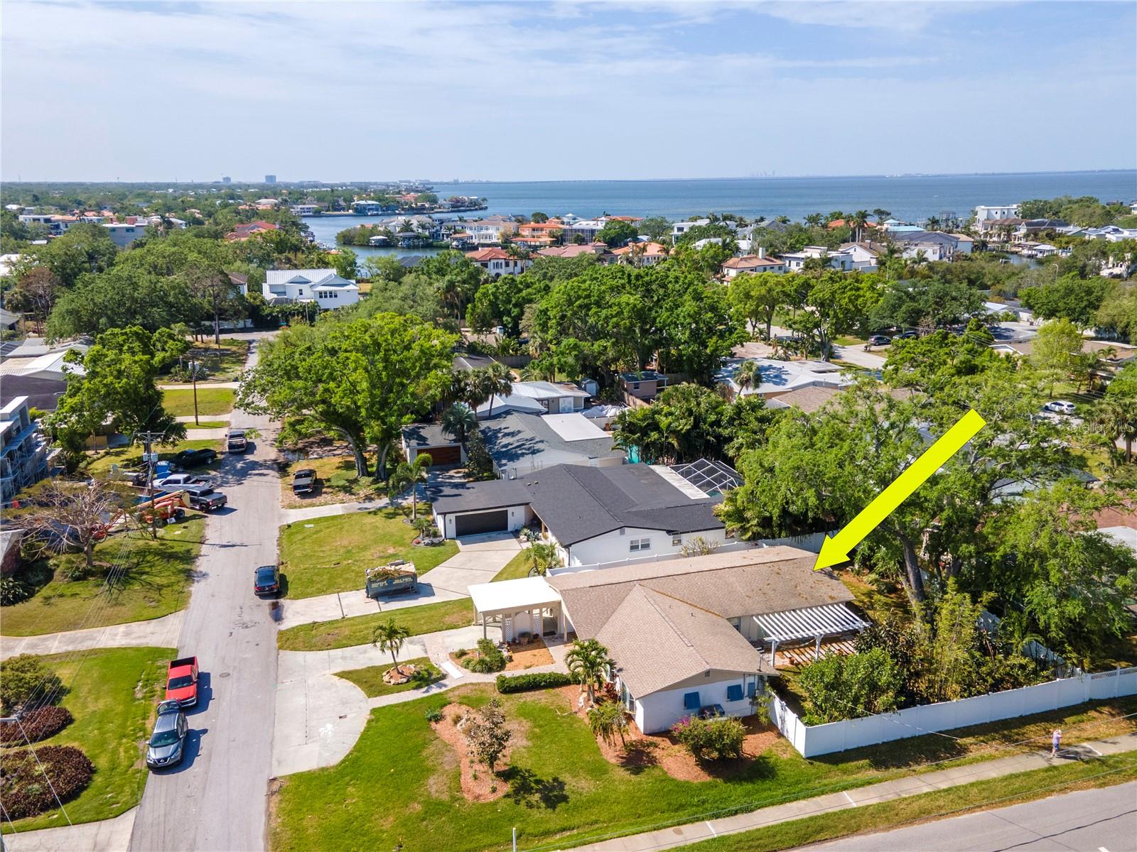 201 S TREASURE DR E, TAMPA, FL, 33609