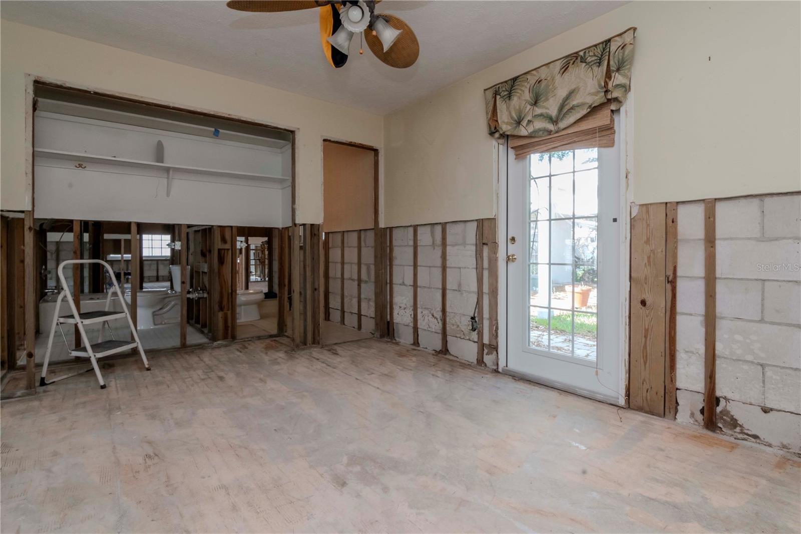 201 S TREASURE DR E, TAMPA, FL, 33609