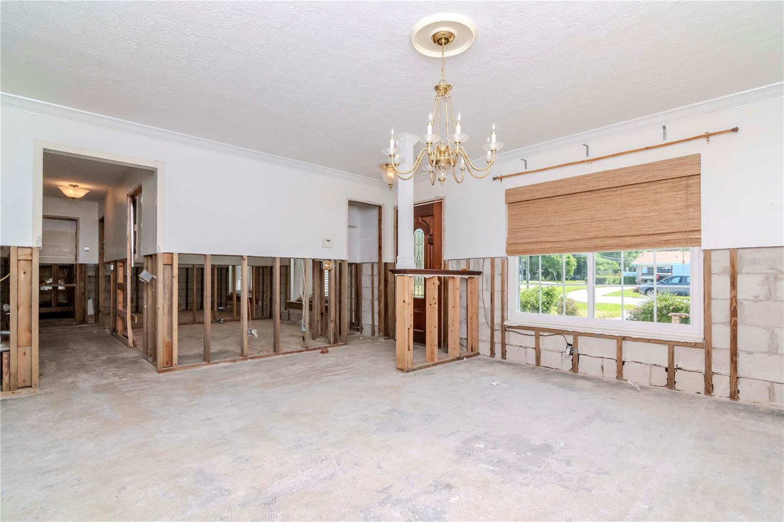 201 S TREASURE DR E, TAMPA, FL, 33609