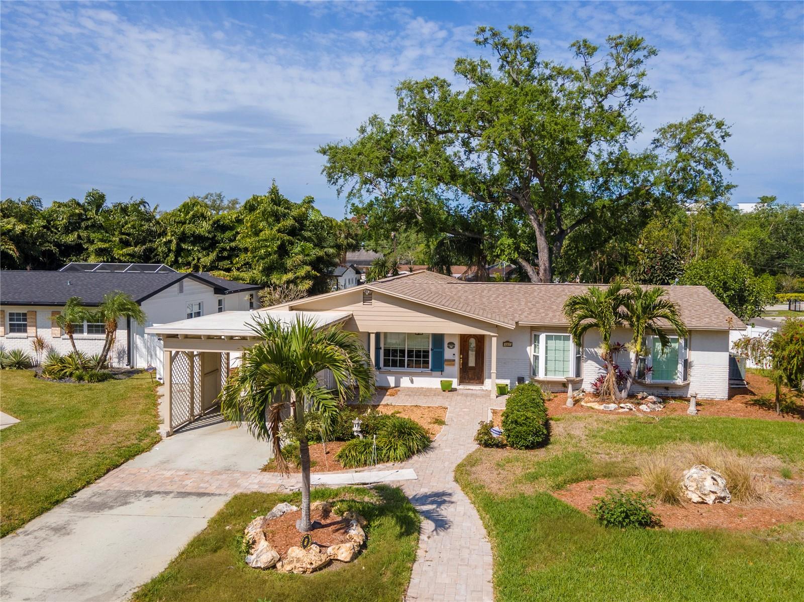 201 S TREASURE DR E, TAMPA, FL, 33609