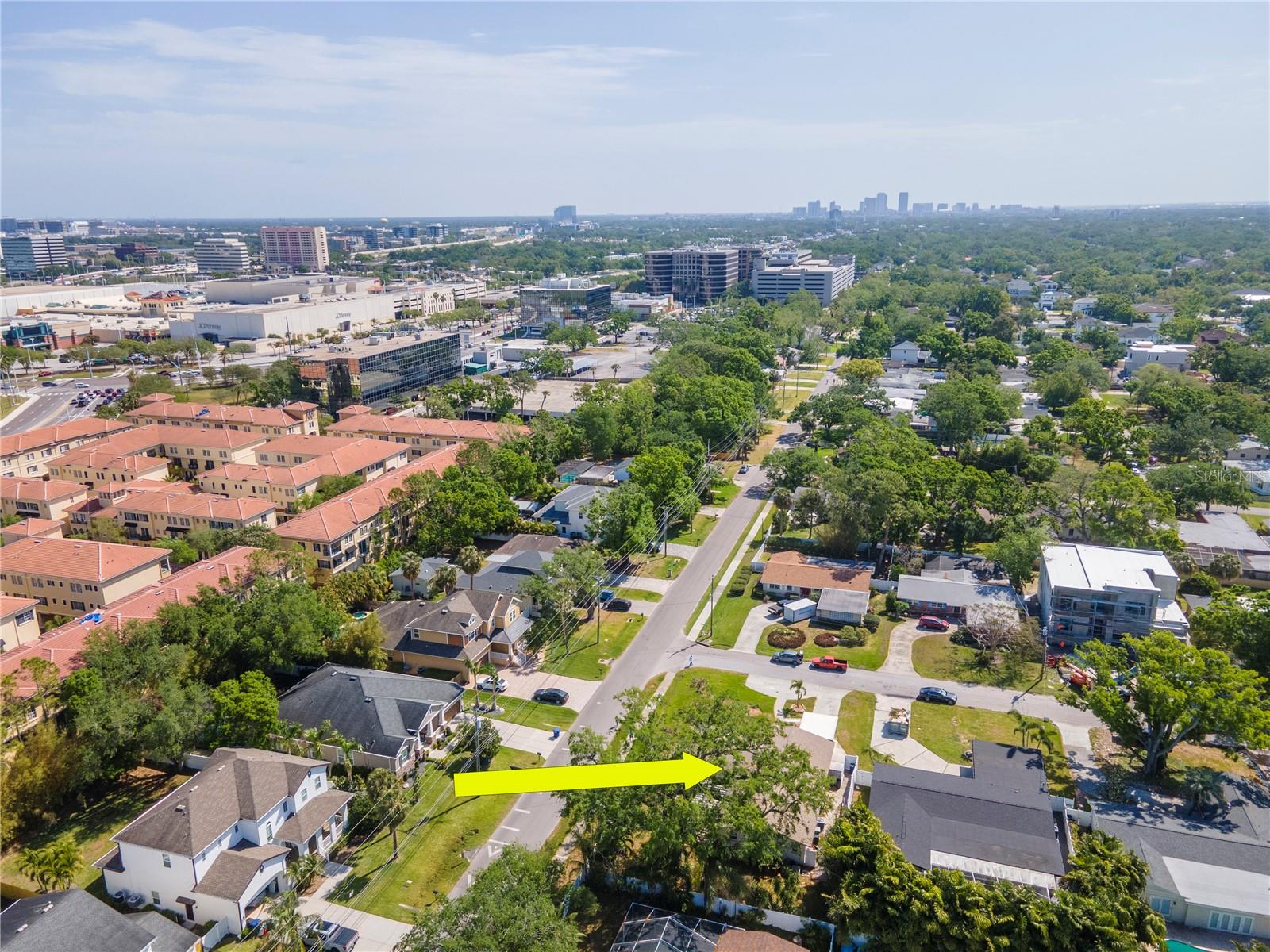 201 S TREASURE DR E, TAMPA, FL, 33609