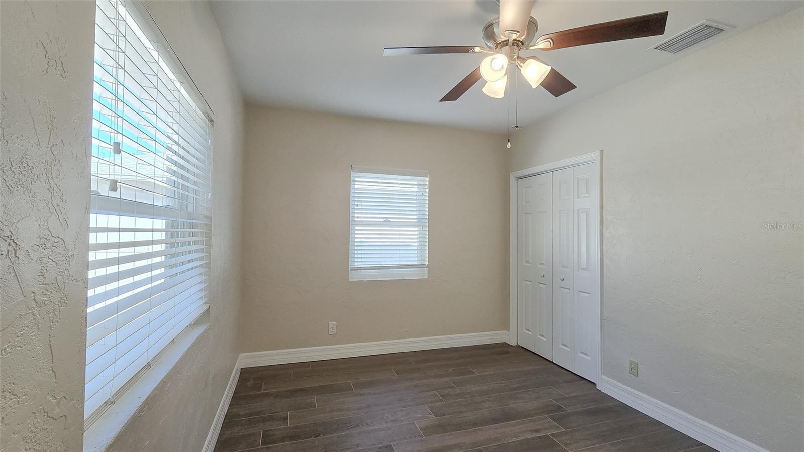 515 34TH AVE NE, ST PETERSBURG, FL, 33704
