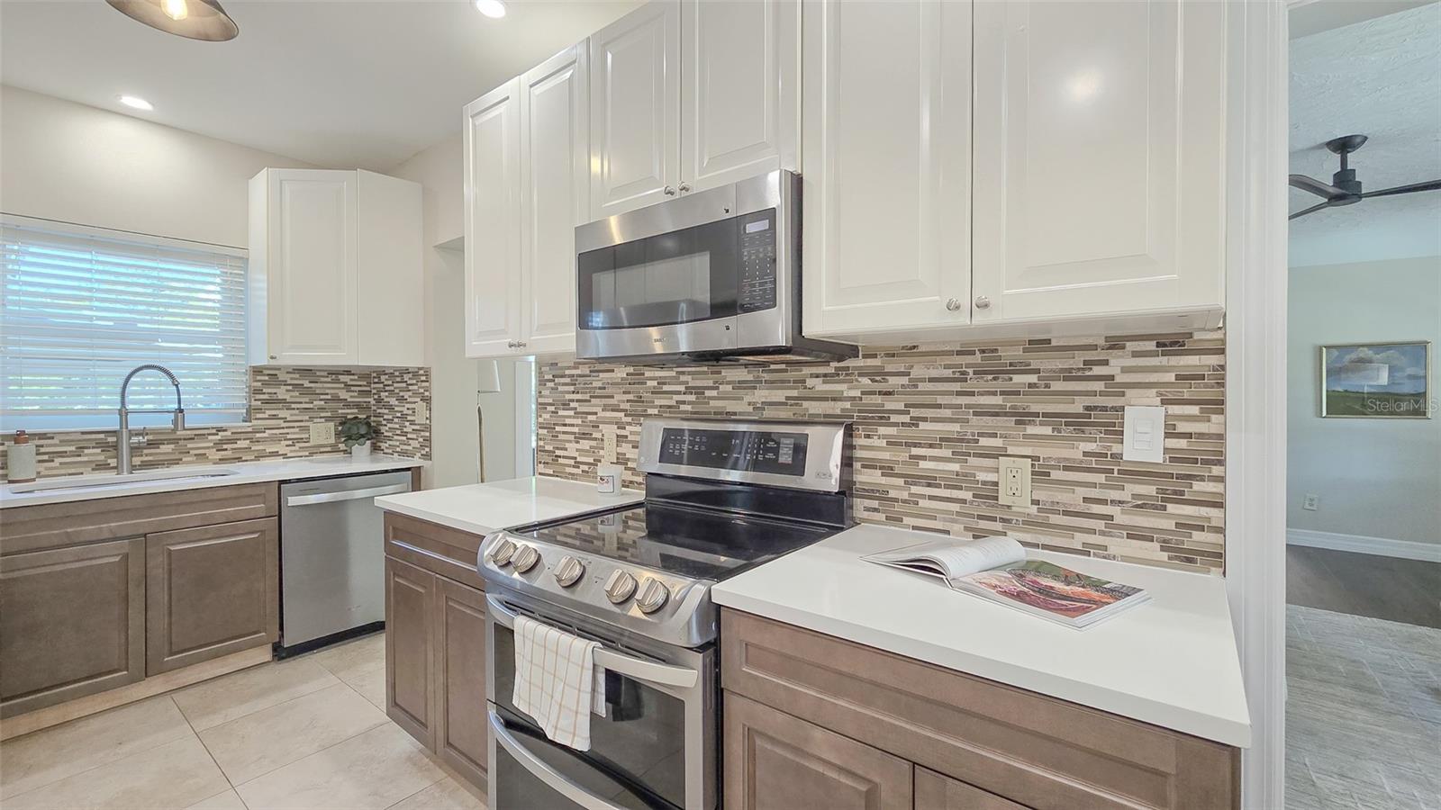 515 34TH AVE NE, ST PETERSBURG, FL, 33704