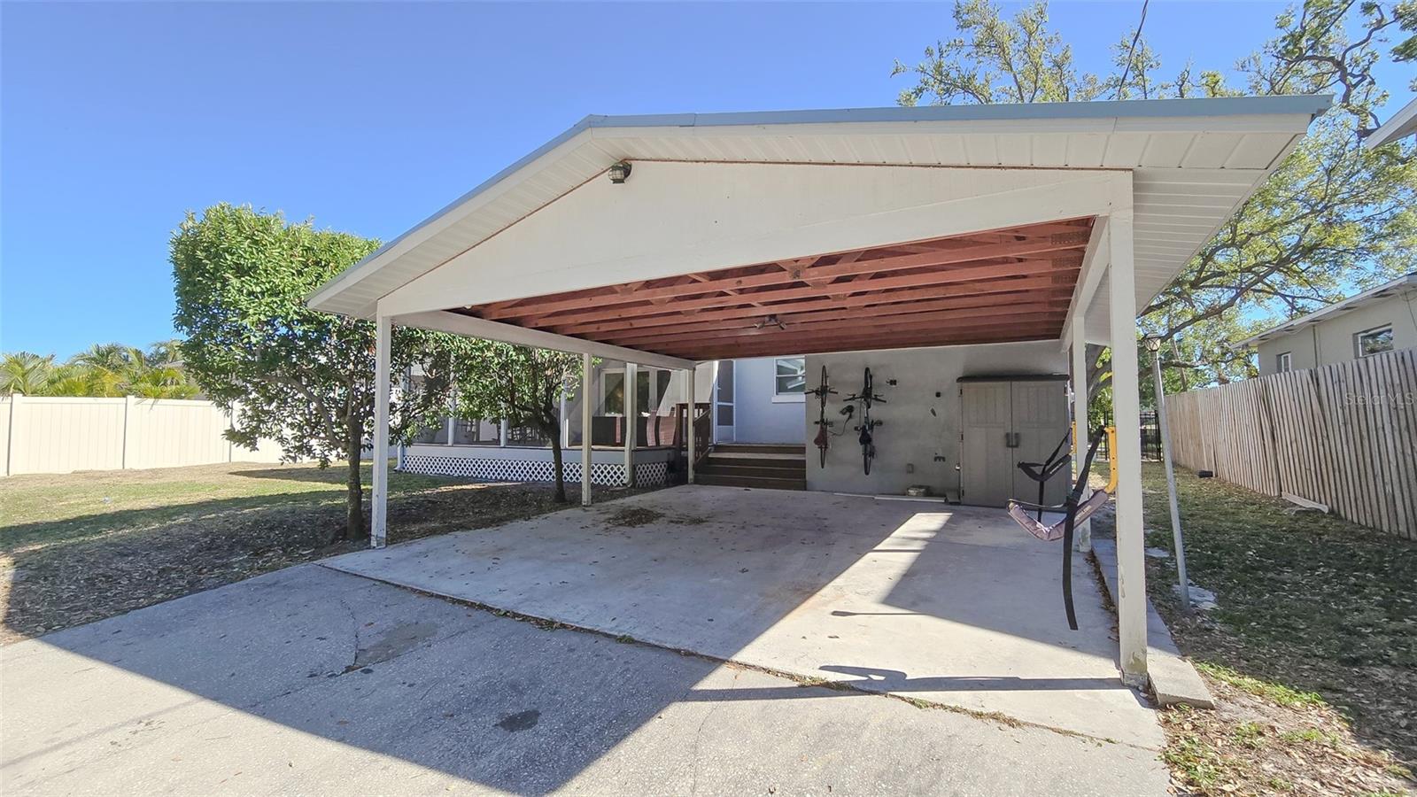 515 34TH AVE NE, ST PETERSBURG, FL, 33704