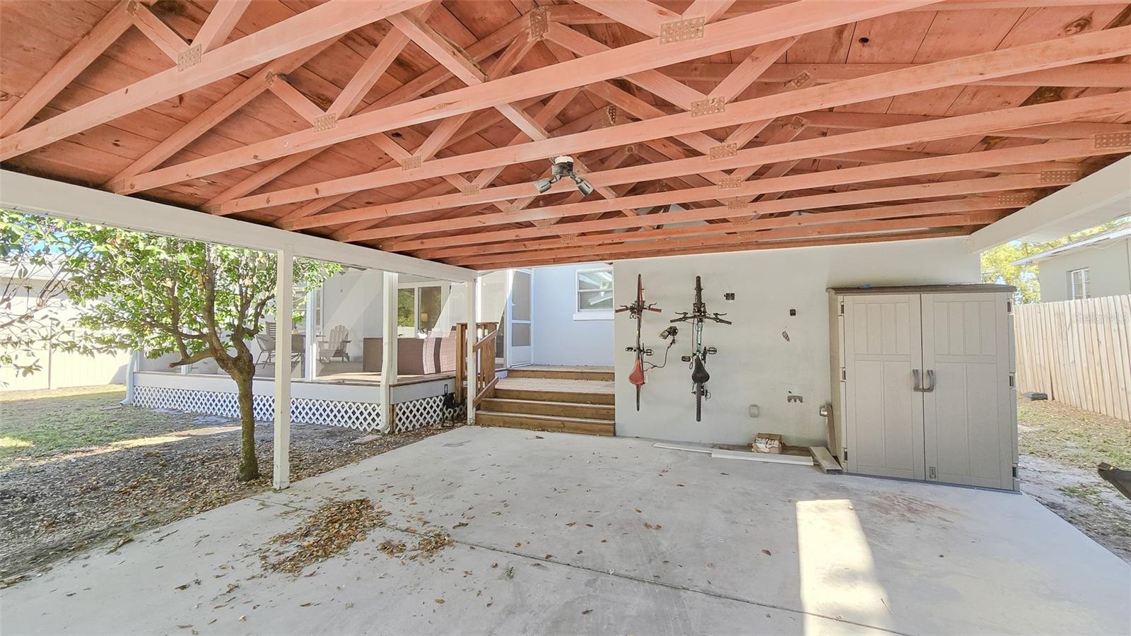 515 34TH AVE NE, ST PETERSBURG, FL, 33704