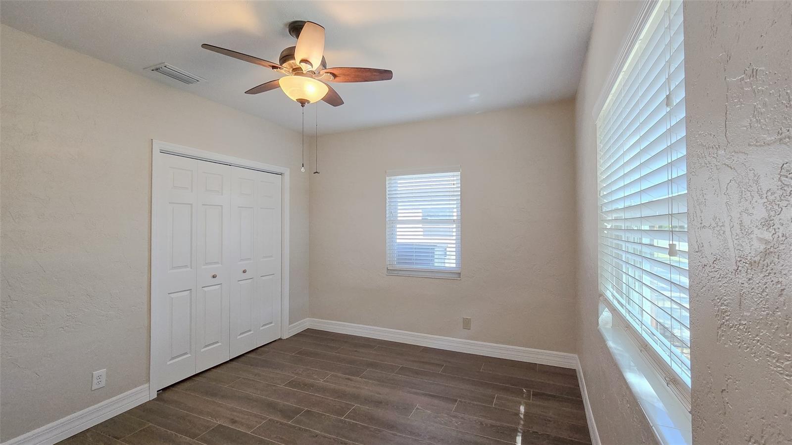 515 34TH AVE NE, ST PETERSBURG, FL, 33704