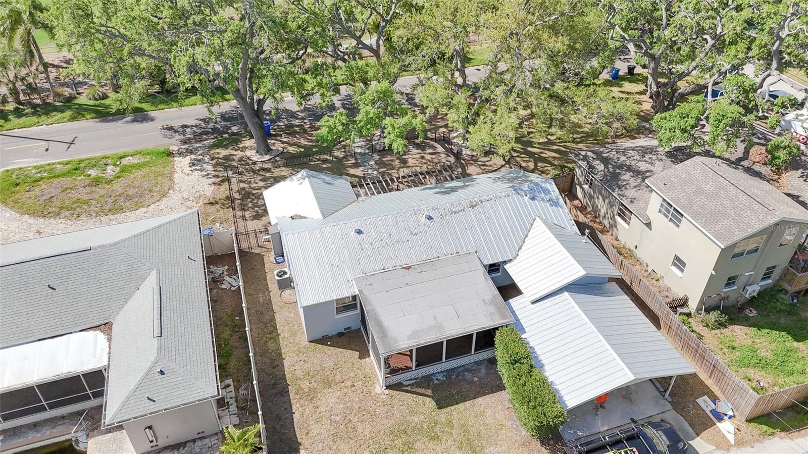 515 34TH AVE NE, ST PETERSBURG, FL, 33704