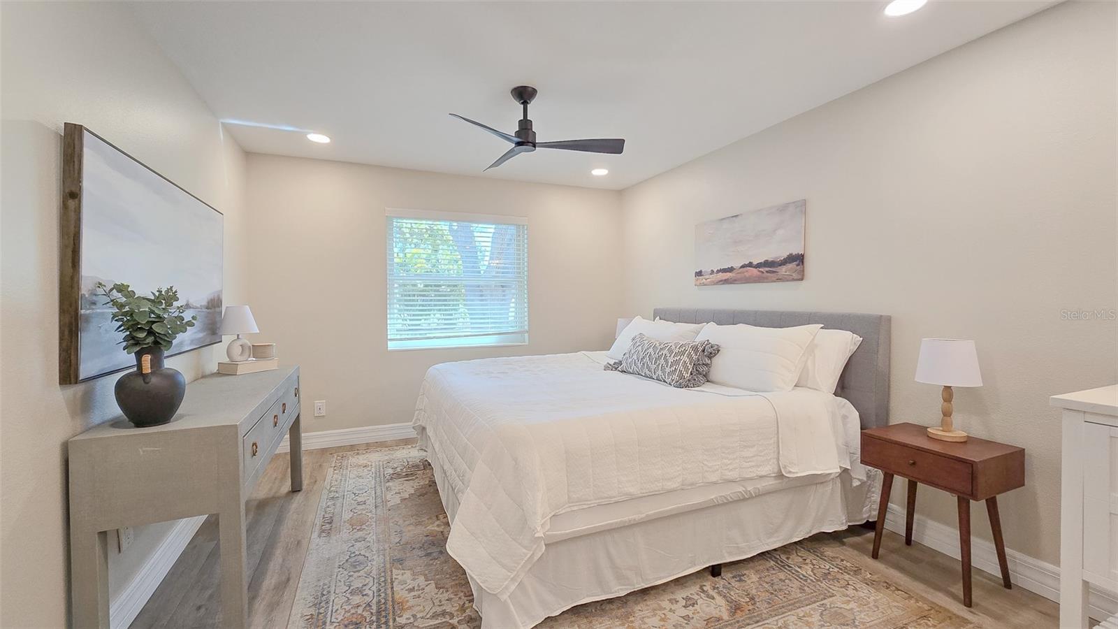 515 34TH AVE NE, ST PETERSBURG, FL, 33704