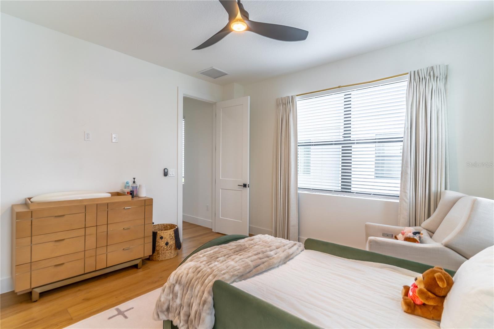 135 W GRANT ST, ORLANDO, FL, 32806