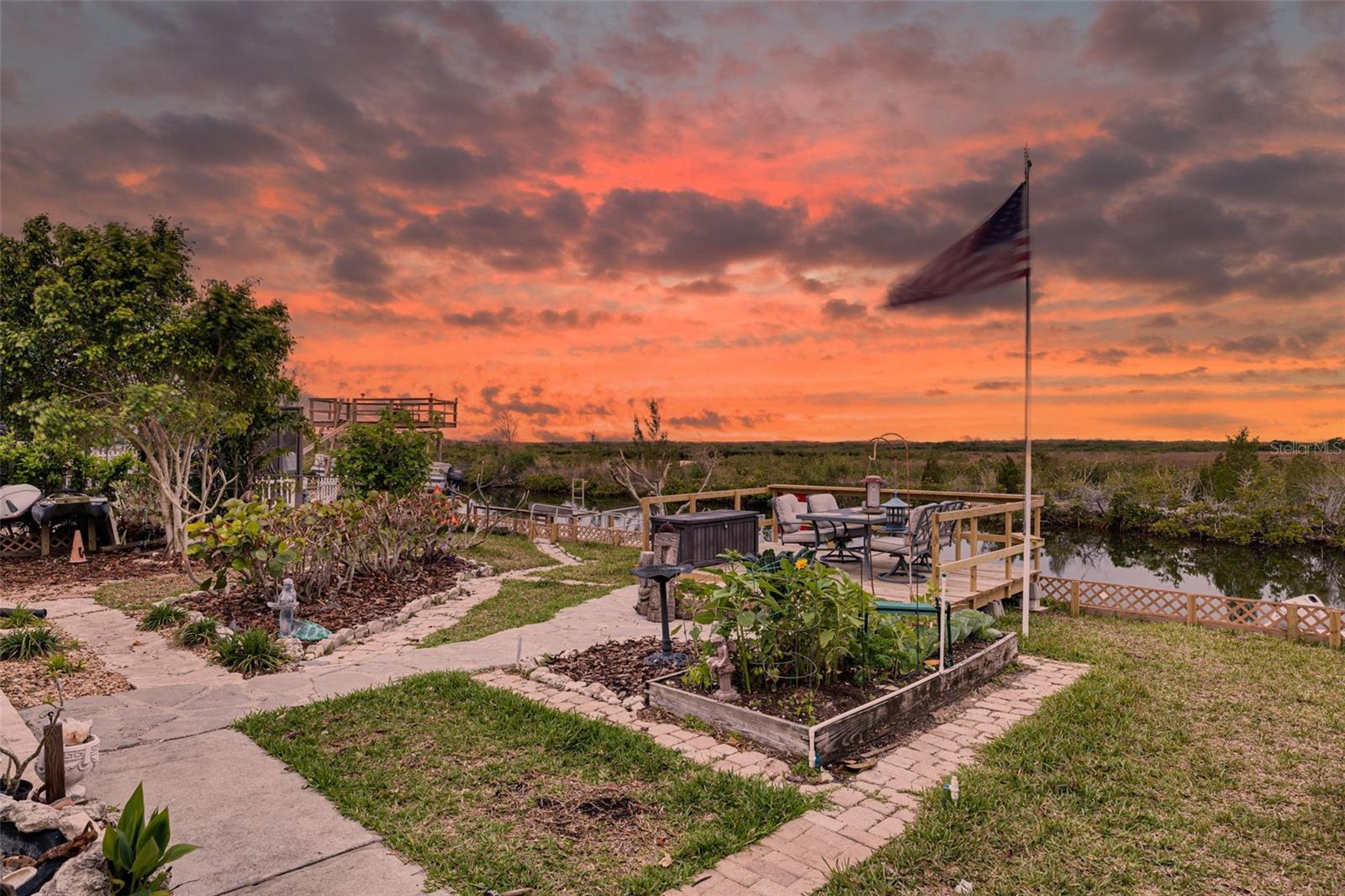12821 5TH ISLE, HUDSON, FL, 34667