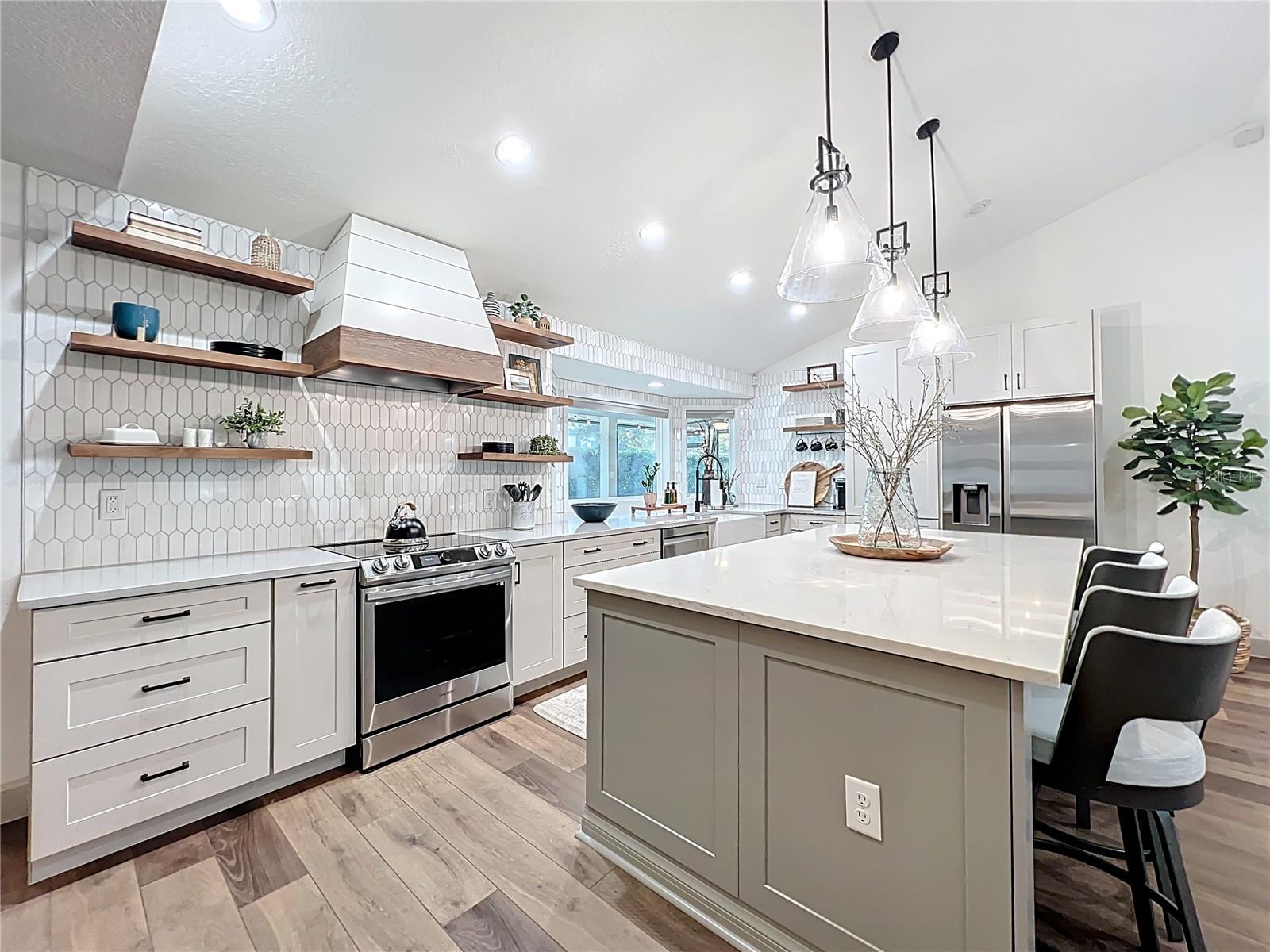 5813 LAKE EMMA CT, GROVELAND, FL, 34736