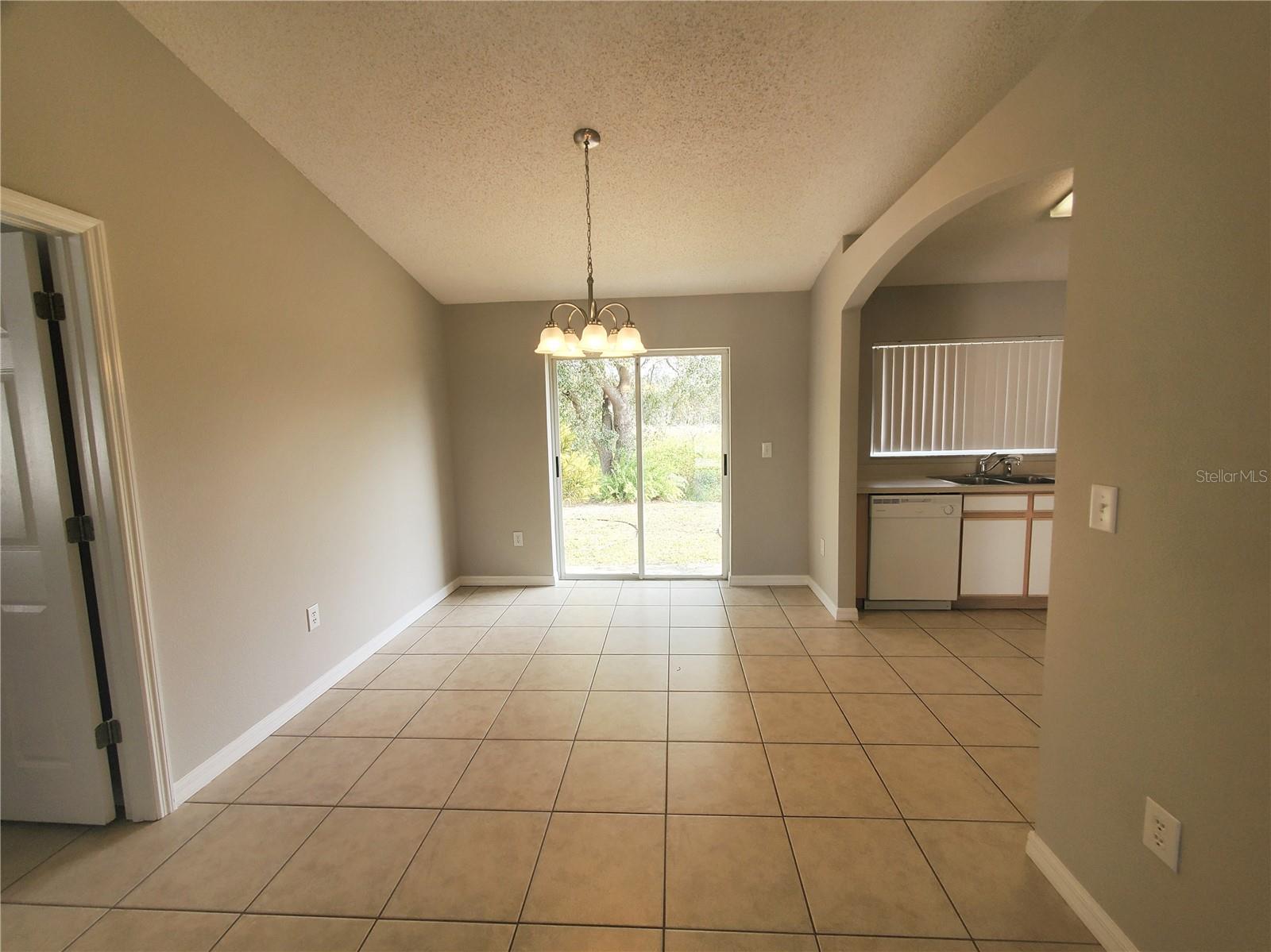 1211 BLUFIELD AVE, BRANDON, FL, 33511