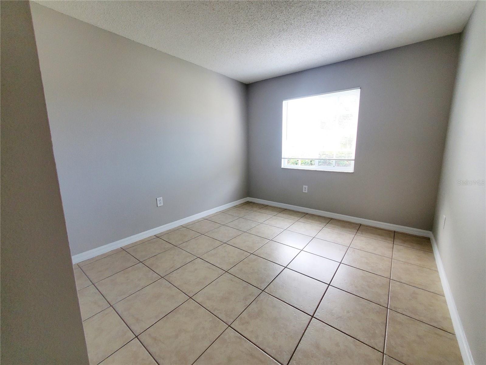 1211 BLUFIELD AVE, BRANDON, FL, 33511