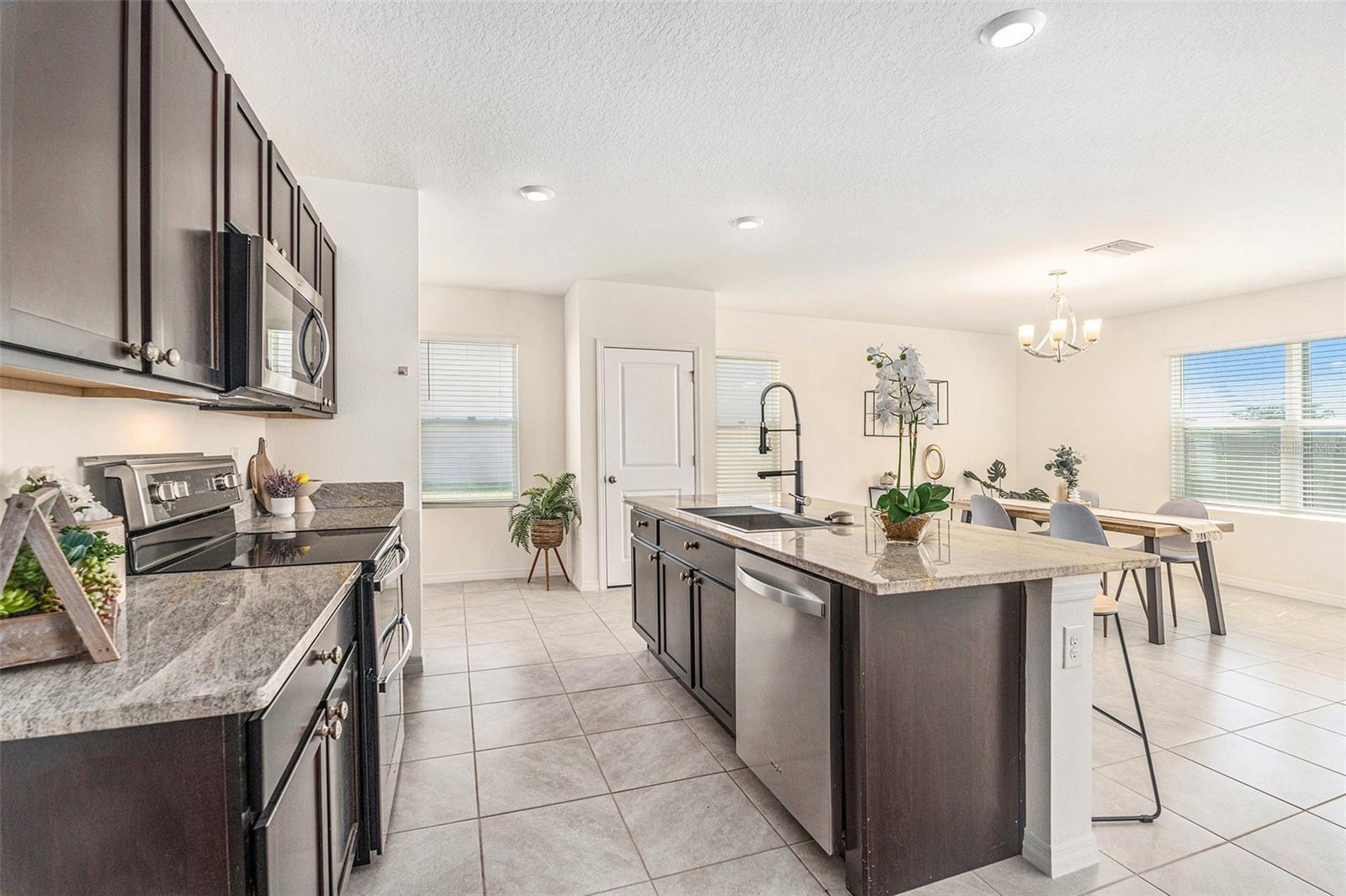 10506 PENNY GALE LOOP, SAN ANTONIO, FL, 33576