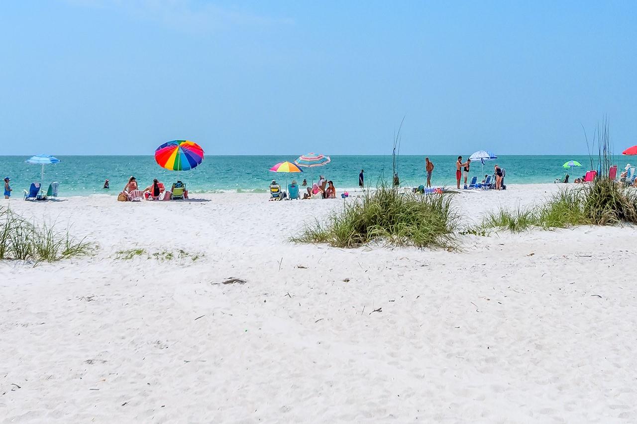 4307 GULF DR #202, HOLMES BEACH, FL, 34217