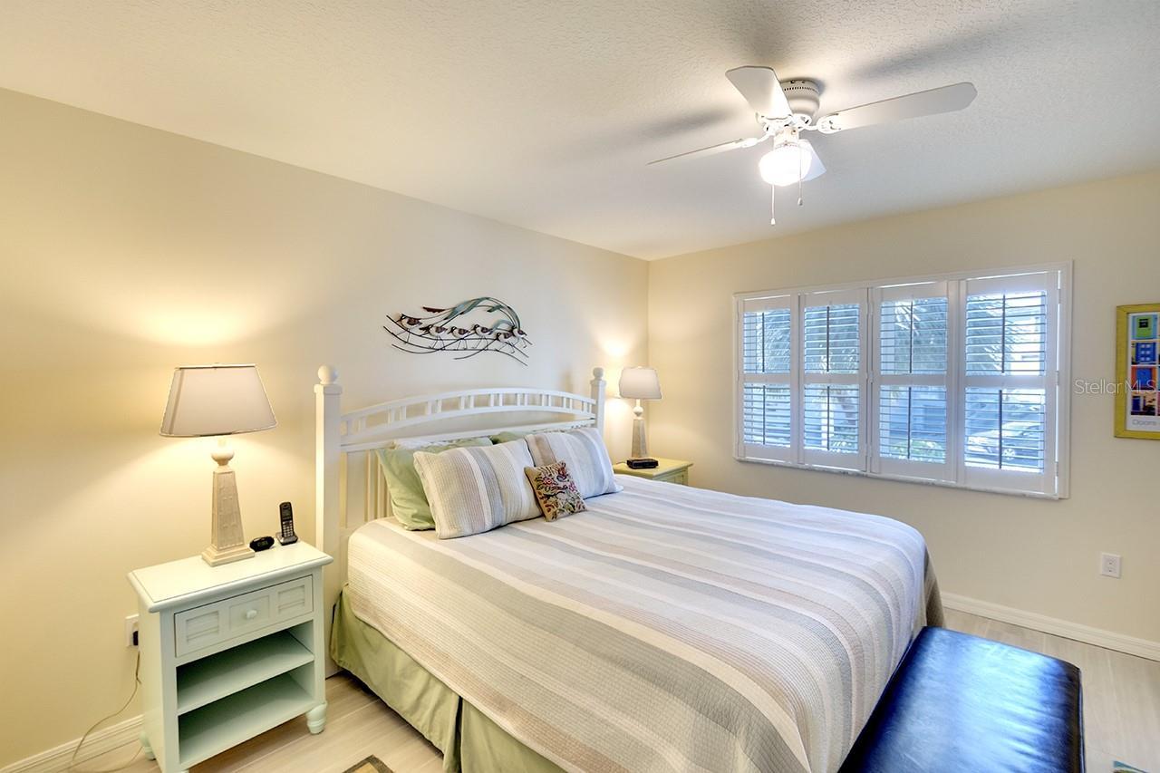 4307 GULF DR #202, HOLMES BEACH, FL, 34217