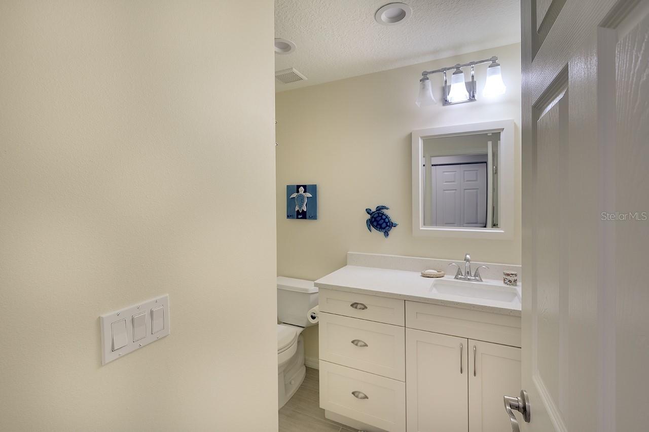 4307 GULF DR #202, HOLMES BEACH, FL, 34217