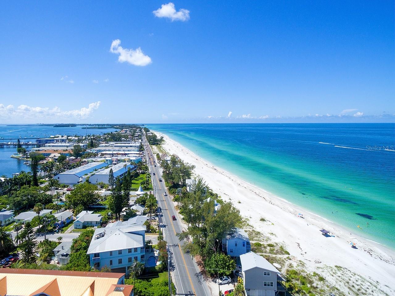 4307 GULF DR #202, HOLMES BEACH, FL, 34217