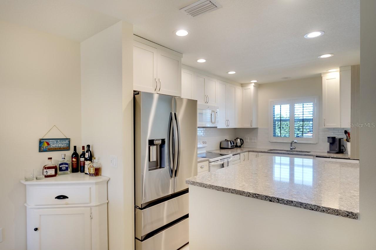 4307 GULF DR #202, HOLMES BEACH, FL, 34217