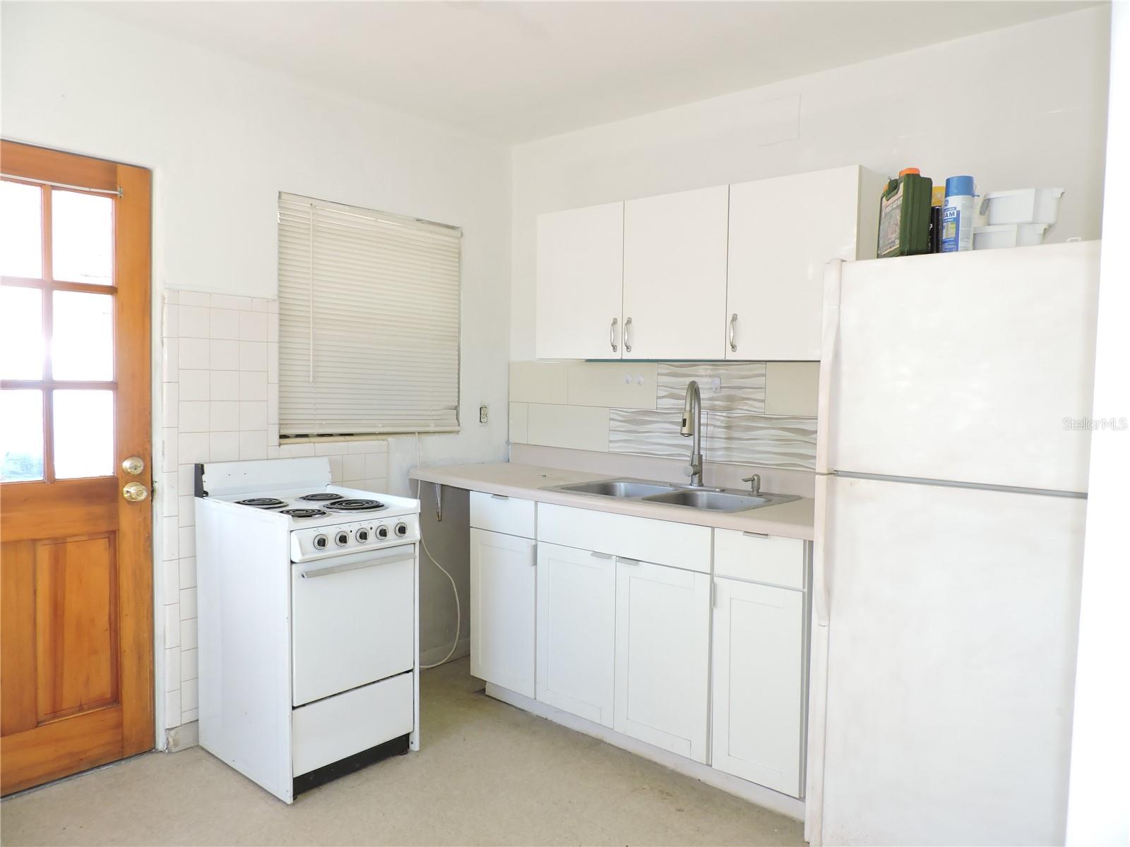 332 JACKSON ST, LAKE WALES, FL, 33859