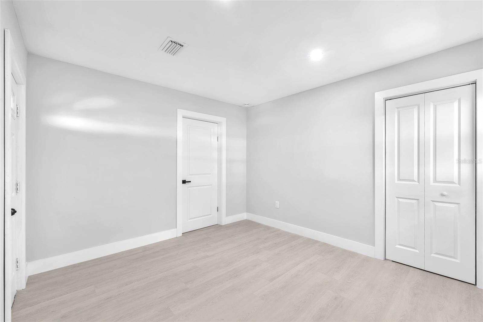 204 7TH AVE NW, RUSKIN, FL, 33570
