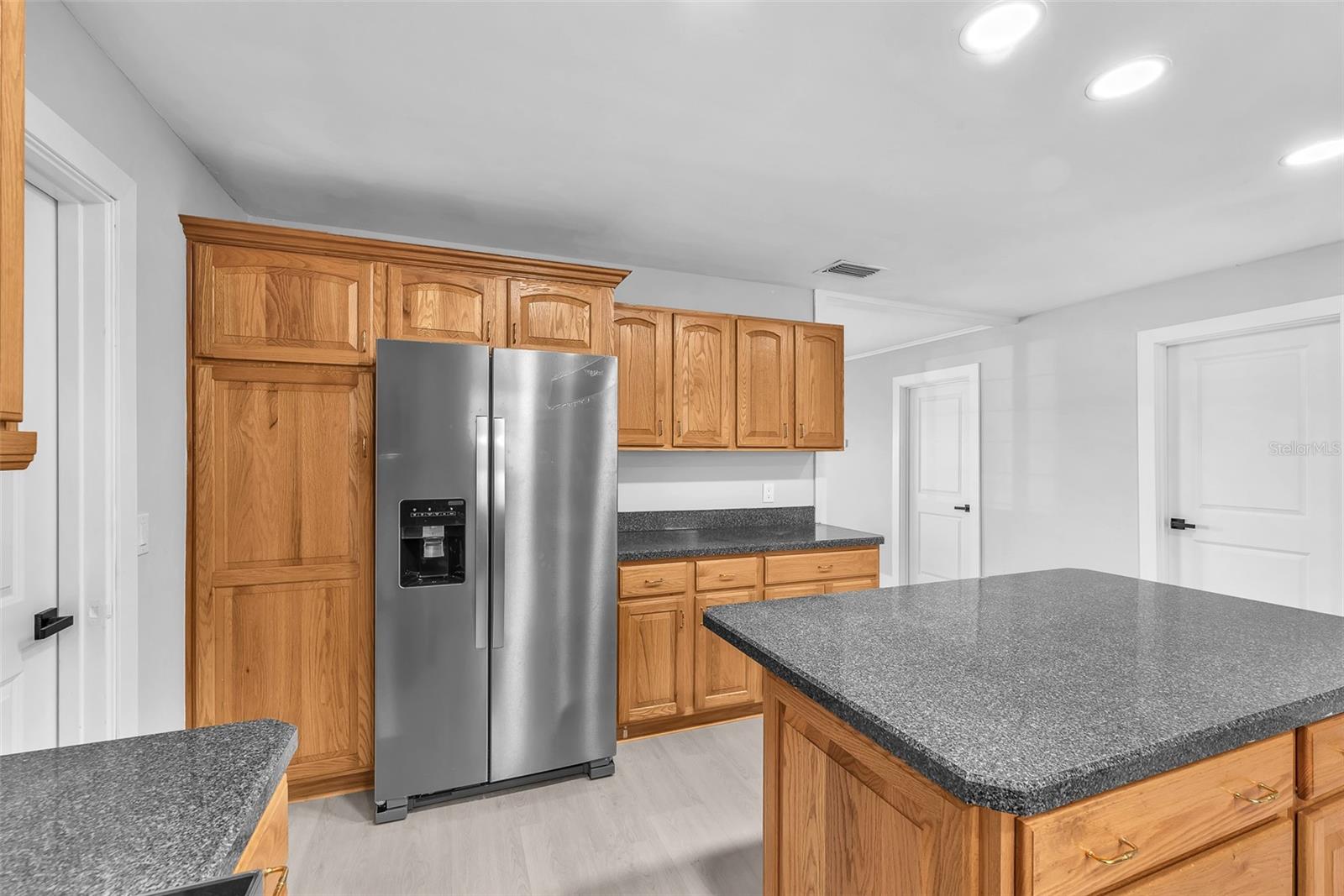 204 7TH AVE NW, RUSKIN, FL, 33570