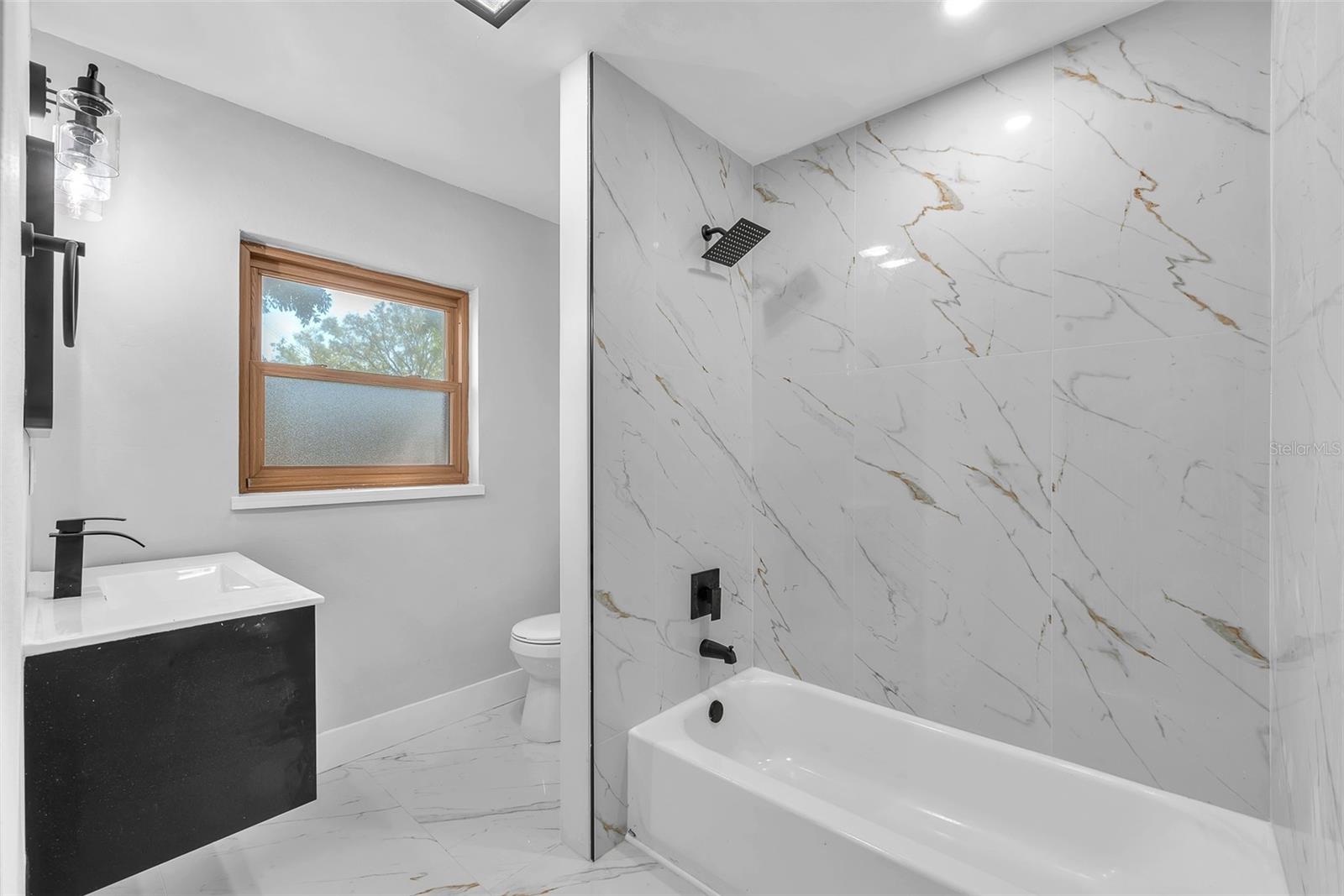 204 7TH AVE NW, RUSKIN, FL, 33570