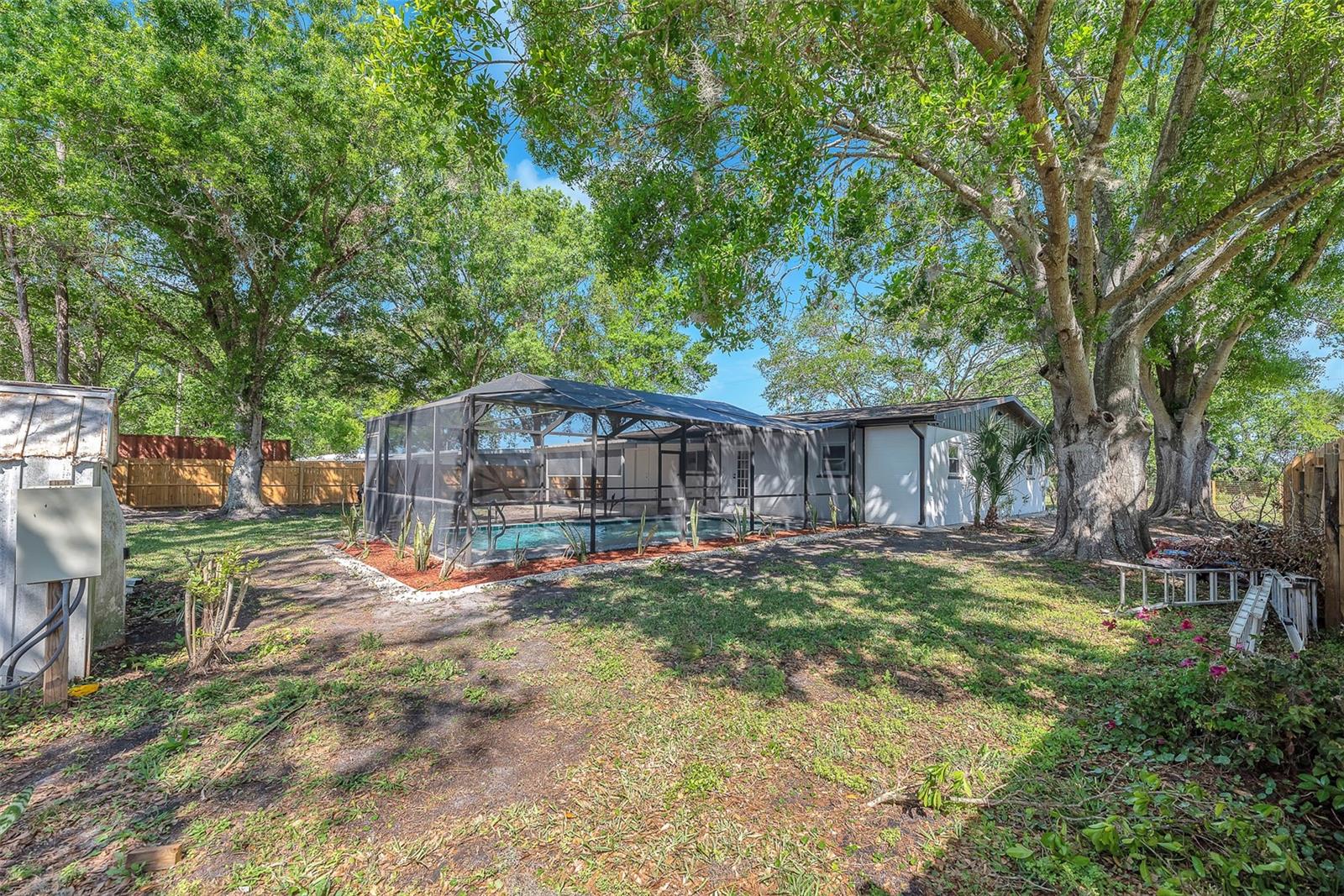 204 7TH AVE NW, RUSKIN, FL, 33570