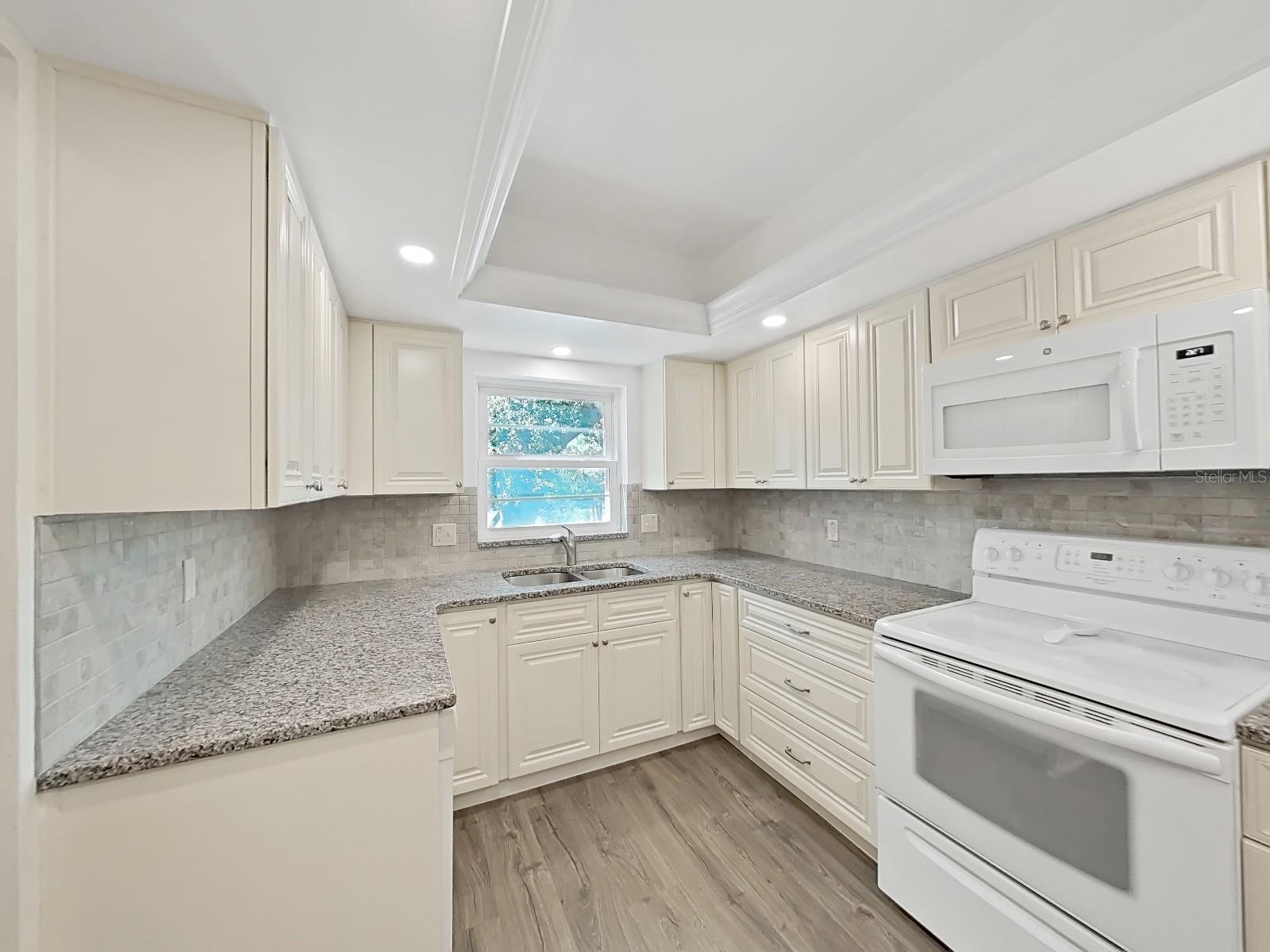 9700 STARKEY RD #321, SEMINOLE, FL, 33777