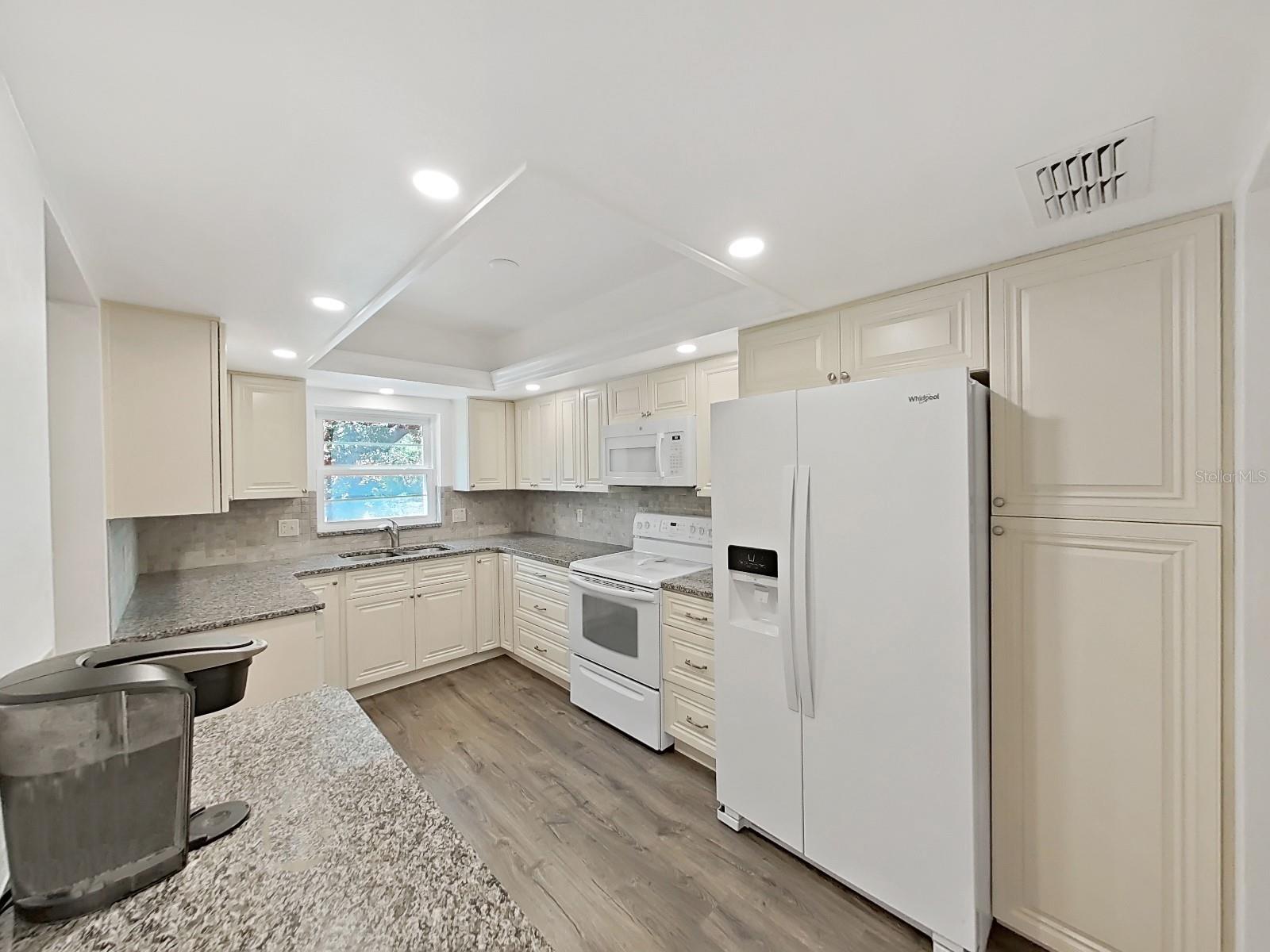 9700 STARKEY RD #321, SEMINOLE, FL, 33777