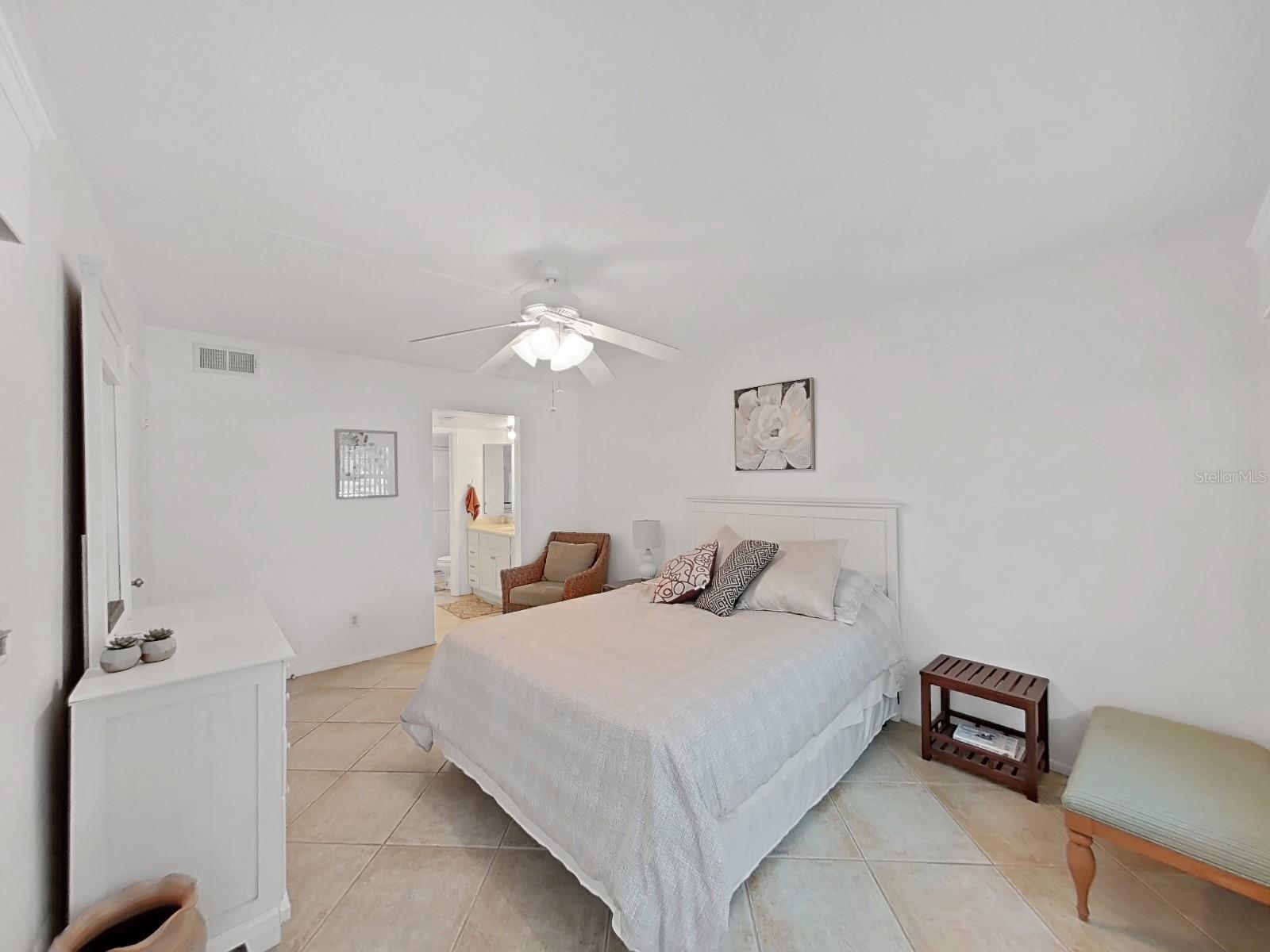 9700 STARKEY RD #321, SEMINOLE, FL, 33777
