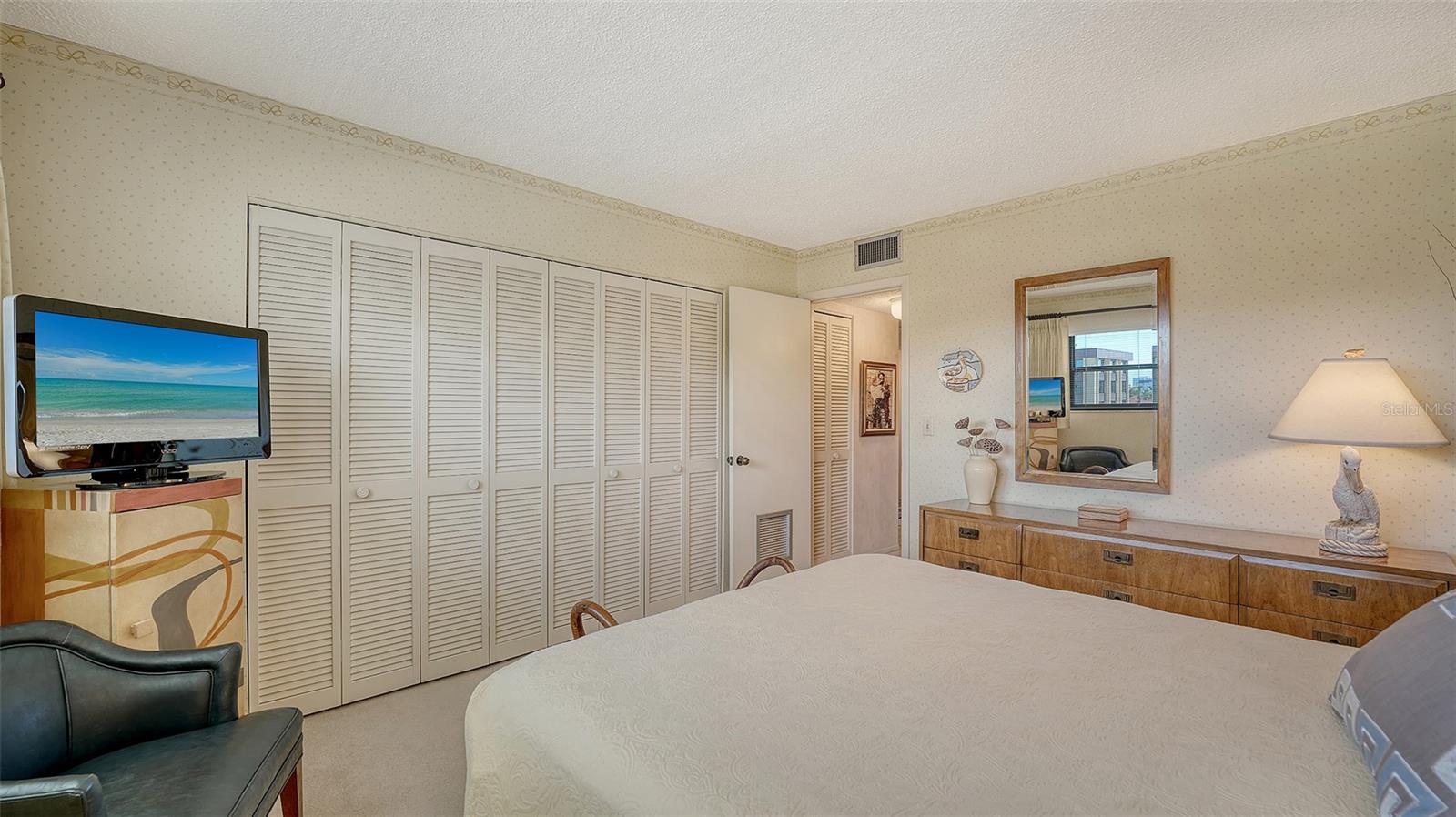 8735 MIDNIGHT PASS RD #301B, SARASOTA, FL, 34242