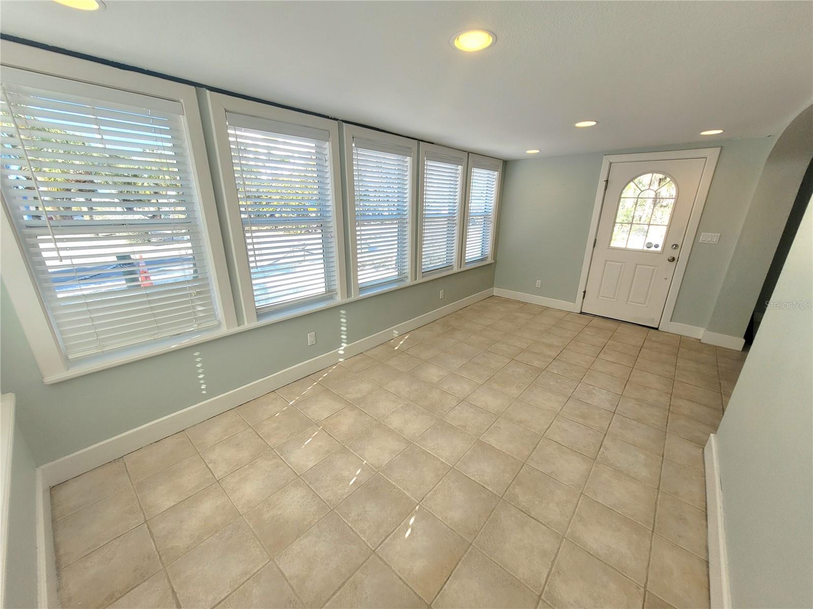 12217 SUNSHINE LN, TREASURE ISLAND, FL, 33706