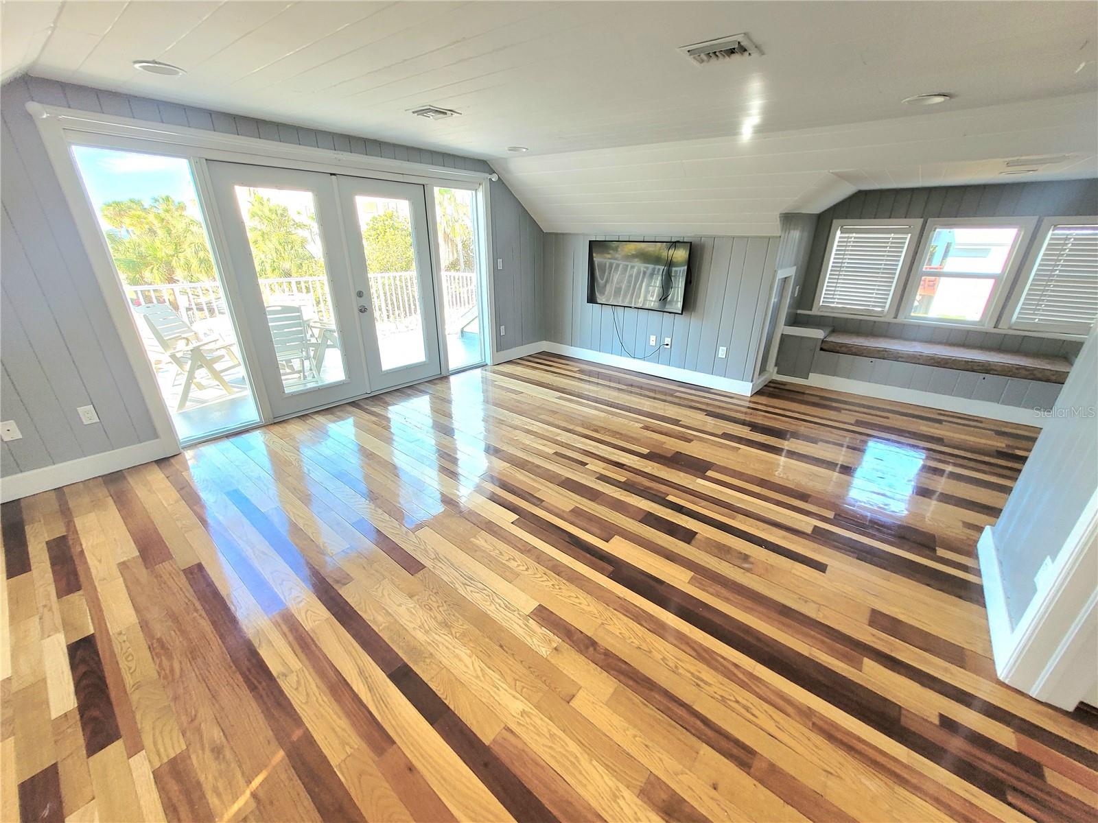 12217 SUNSHINE LN, TREASURE ISLAND, FL, 33706