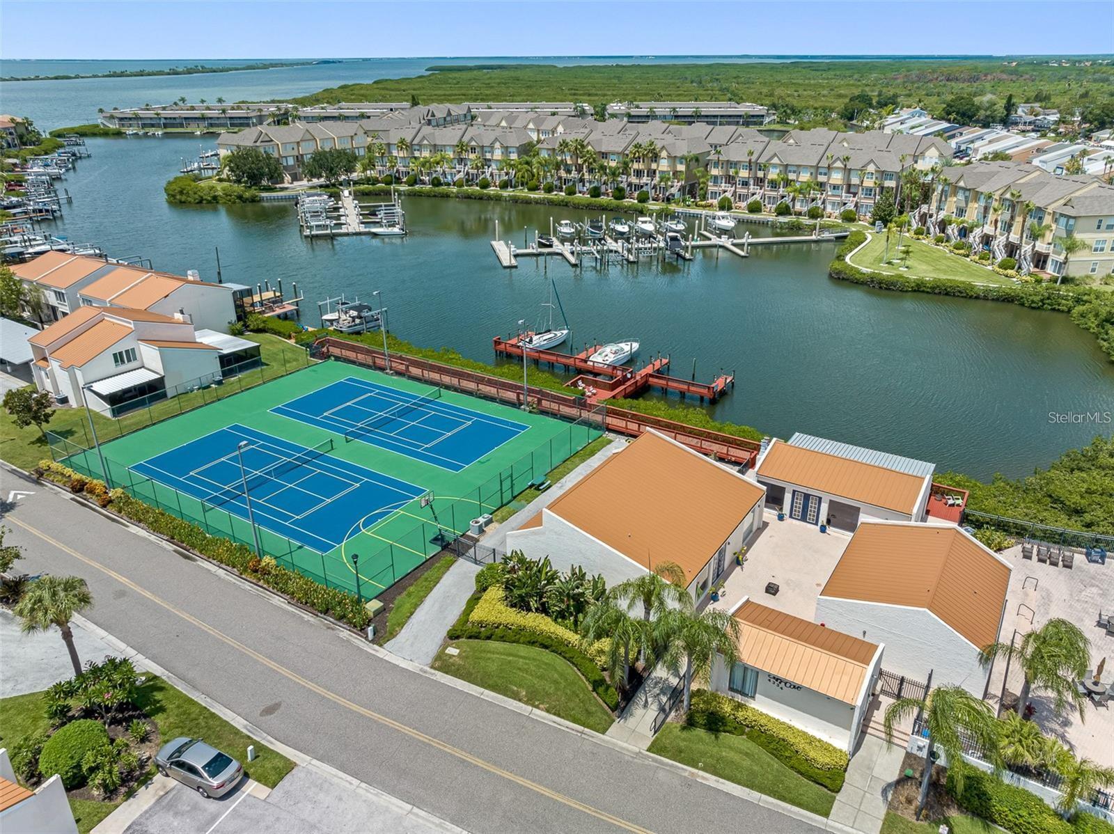 8714 COVE CT, TAMPA, FL, 33615